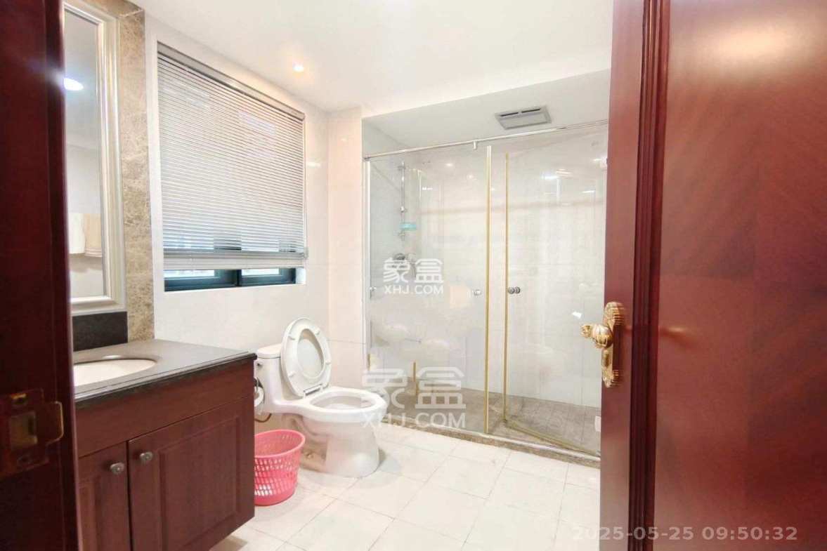 恒大城 4室2厅2卫 3200.0元/月 恒大城 4室2厅2卫 3200.0元/月室内图