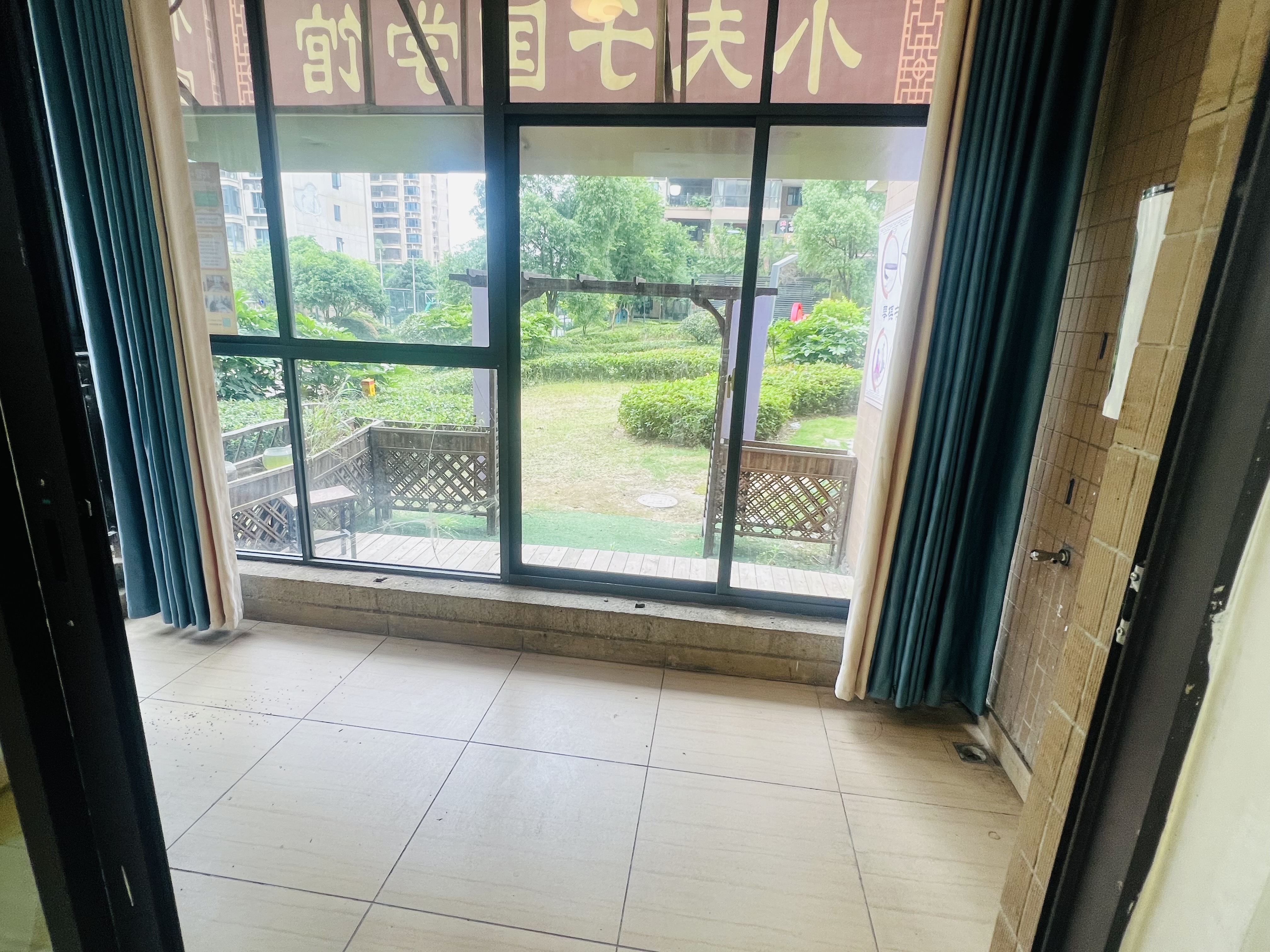 碧桂园 4室2厅2卫 2000.0元/月 碧桂园 4室2厅2卫 2000.0元/月室内图