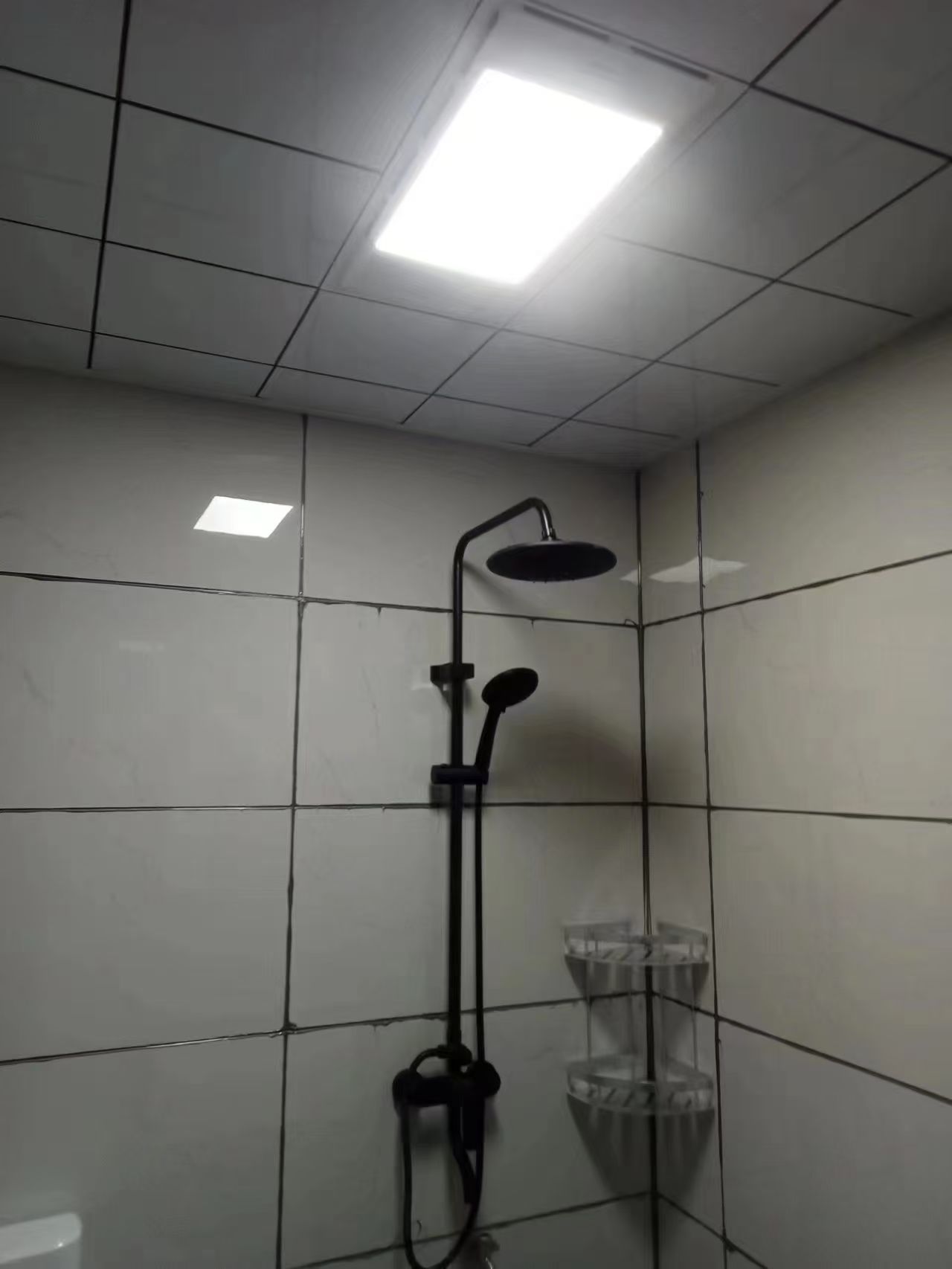 华南城市广场  1室0厅0卫    2000.0元/月 华南城市广场  1室0厅0卫    2000.0元/月室内图