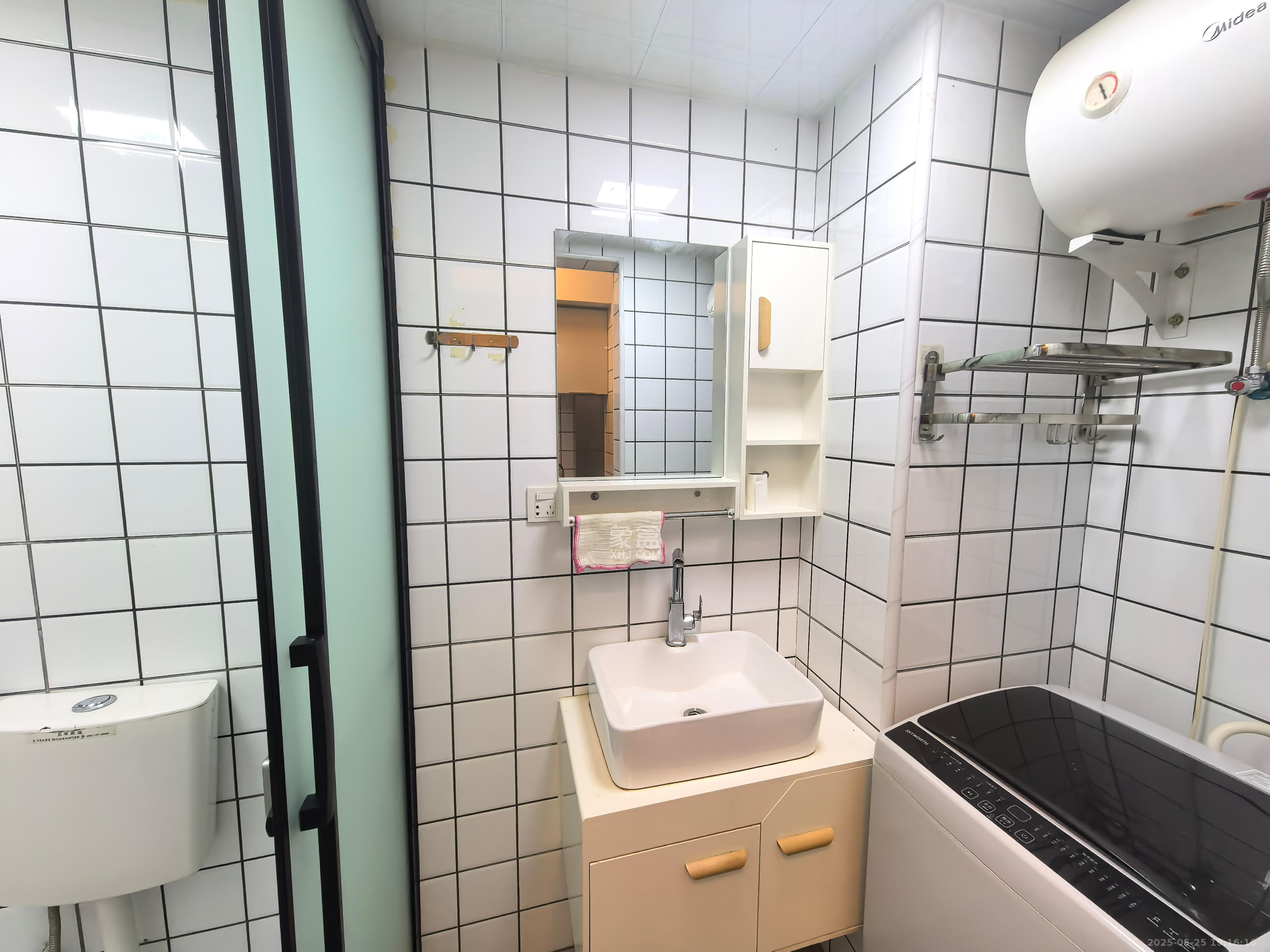 复地星光天地 1室0厅0卫 1700.0元/月 复地星光天地 1室0厅0卫 1700.0元/月室内图