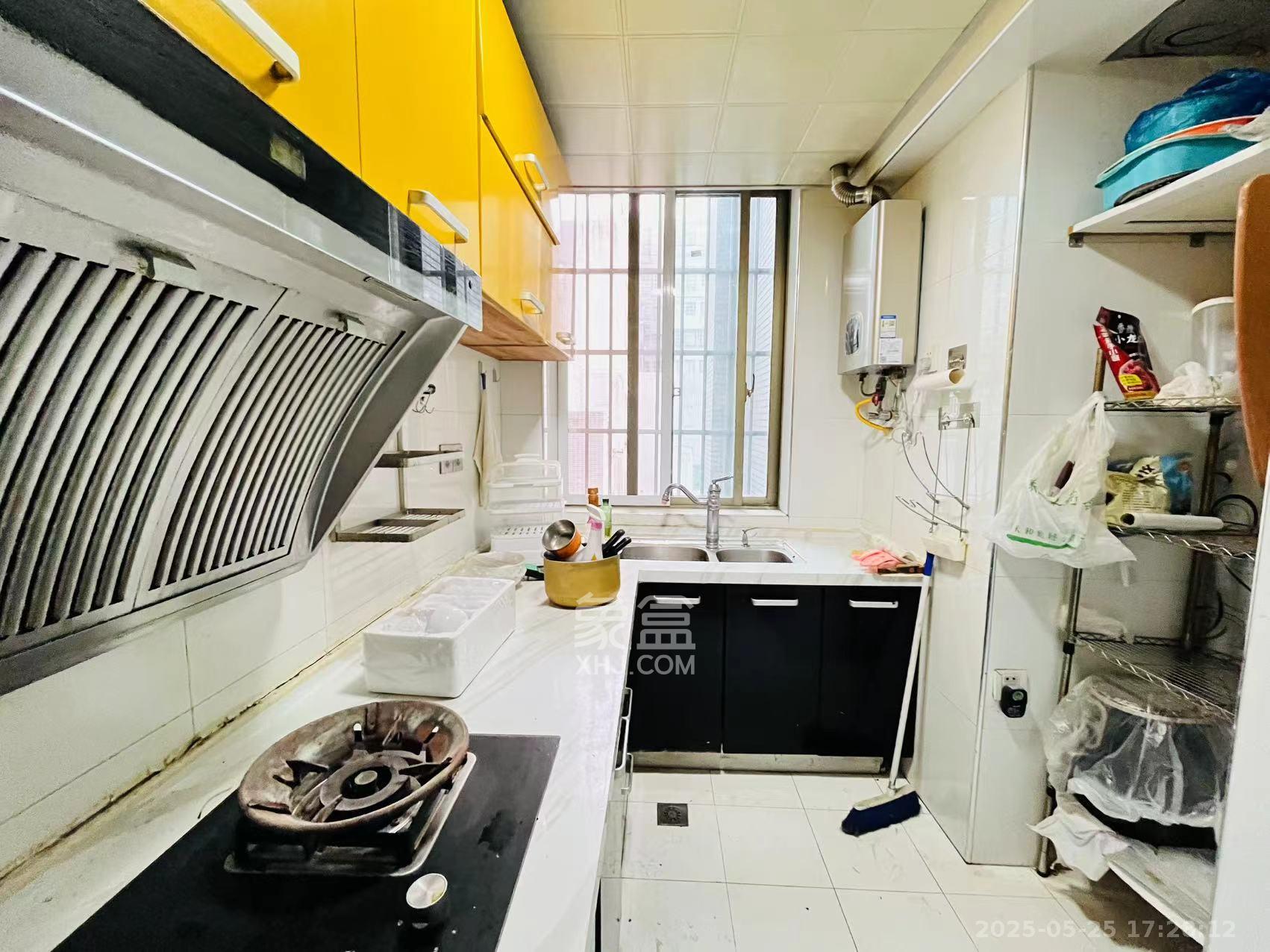 香颂国际  3室2厅2卫    2600.0元/月室内图