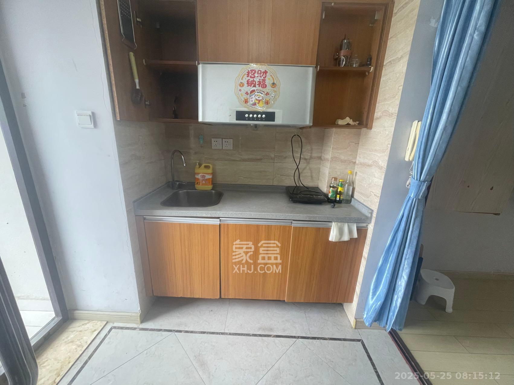 万科城  1室0厅0卫   1300.00元/月室内图