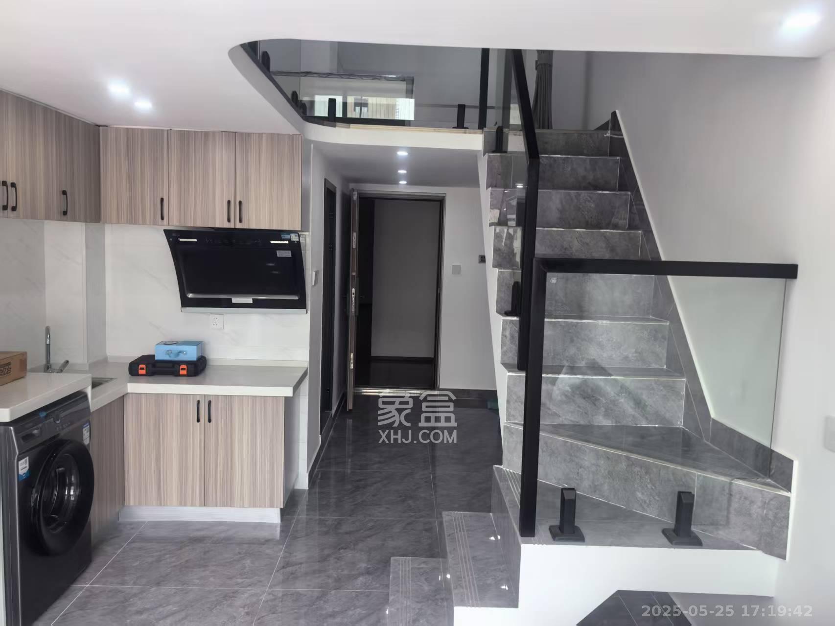 力高凤凰新天 2室1厅1卫 2200.0元/月 力高凤凰新天 2室1厅1卫 2200.0元/月室内图