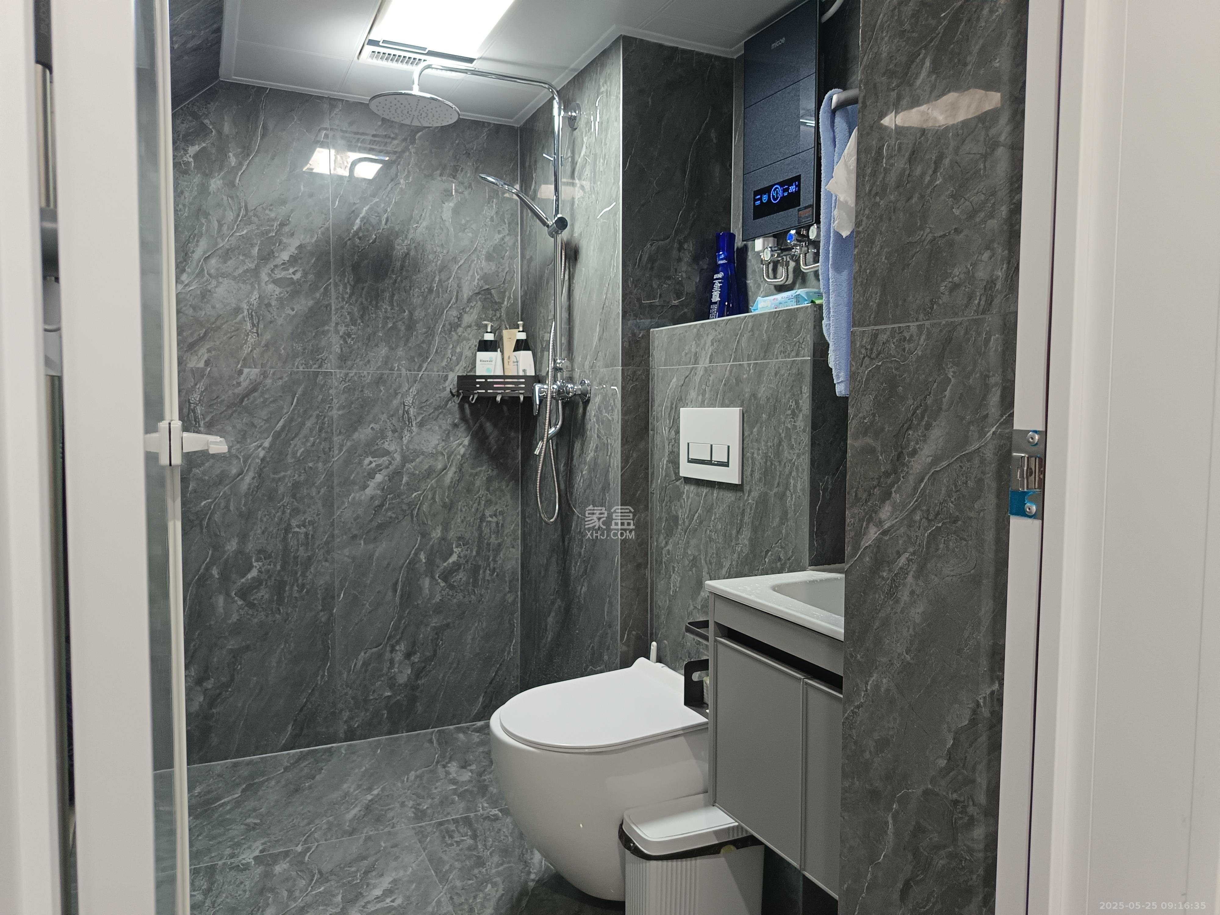 卓越中寰 2室1厅1卫 4300.0元/月 卓越中寰 2室1厅1卫 4300.0元/月室内图