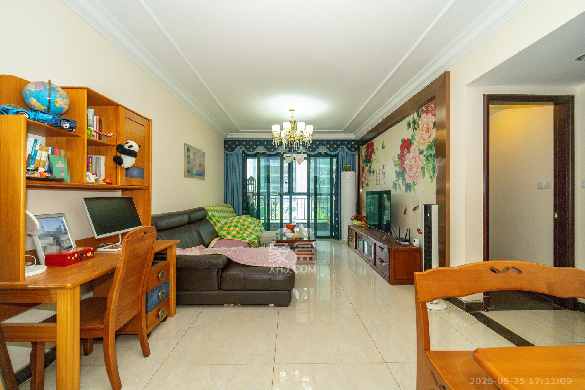 恒大翡翠华庭 2室2厅1卫 74.8万 恒大翡翠华庭 2室2厅1卫 74.8万客厅