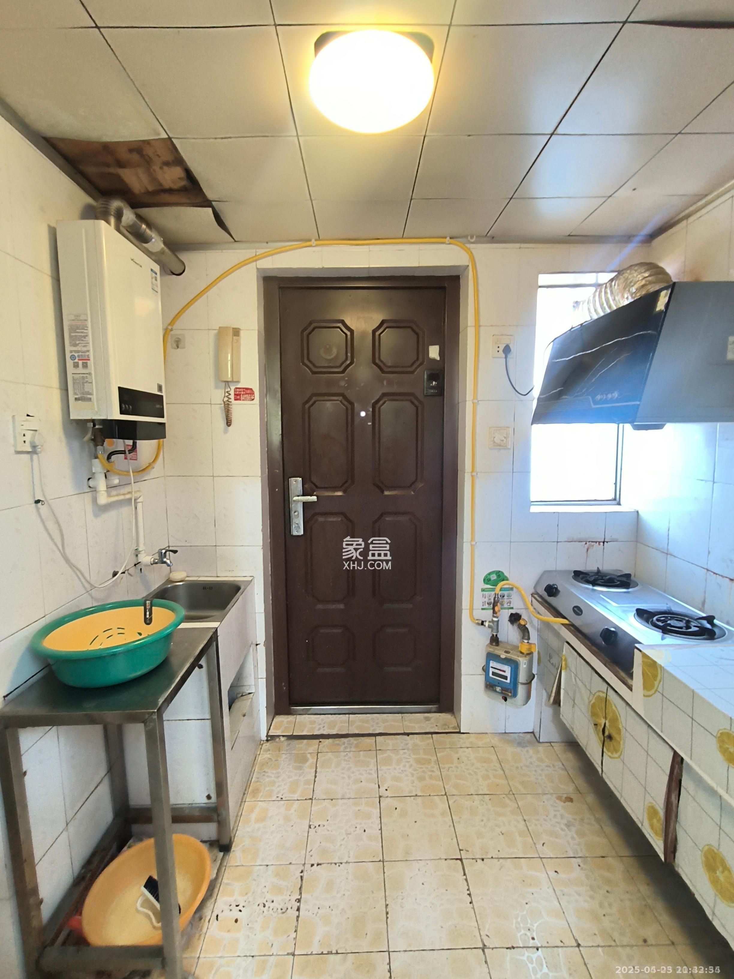 万象新天  2室1厅1卫    2400.0元/月 万象新天  2室1厅1卫    2400.0元/月室内图