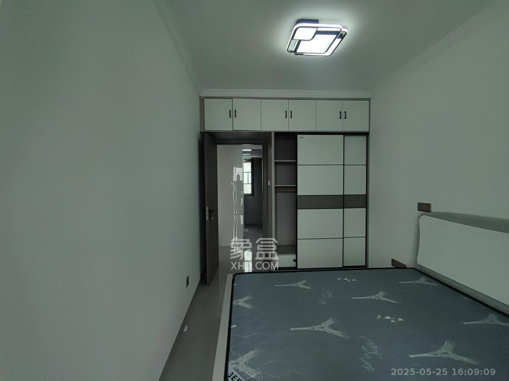 望达智造小镇望云湖  4室2厅2卫   2400.00元/月室内图