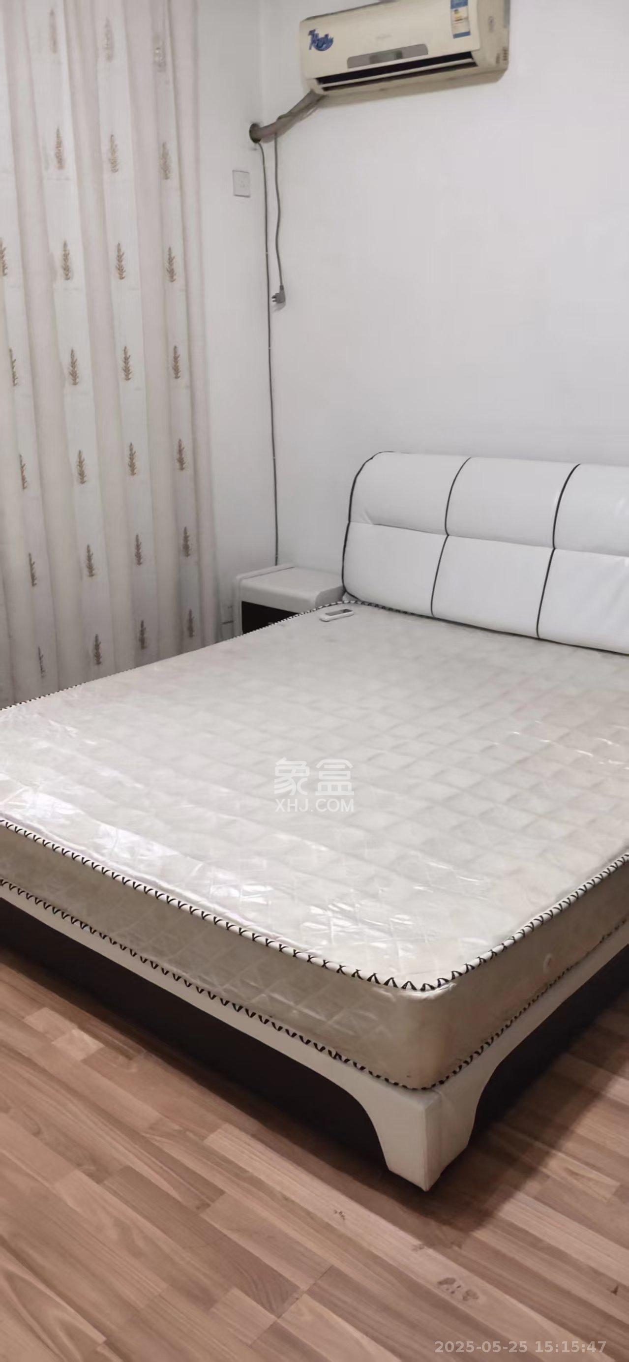 宝塔中路  3室2厅1卫    1200.0元/月室内图