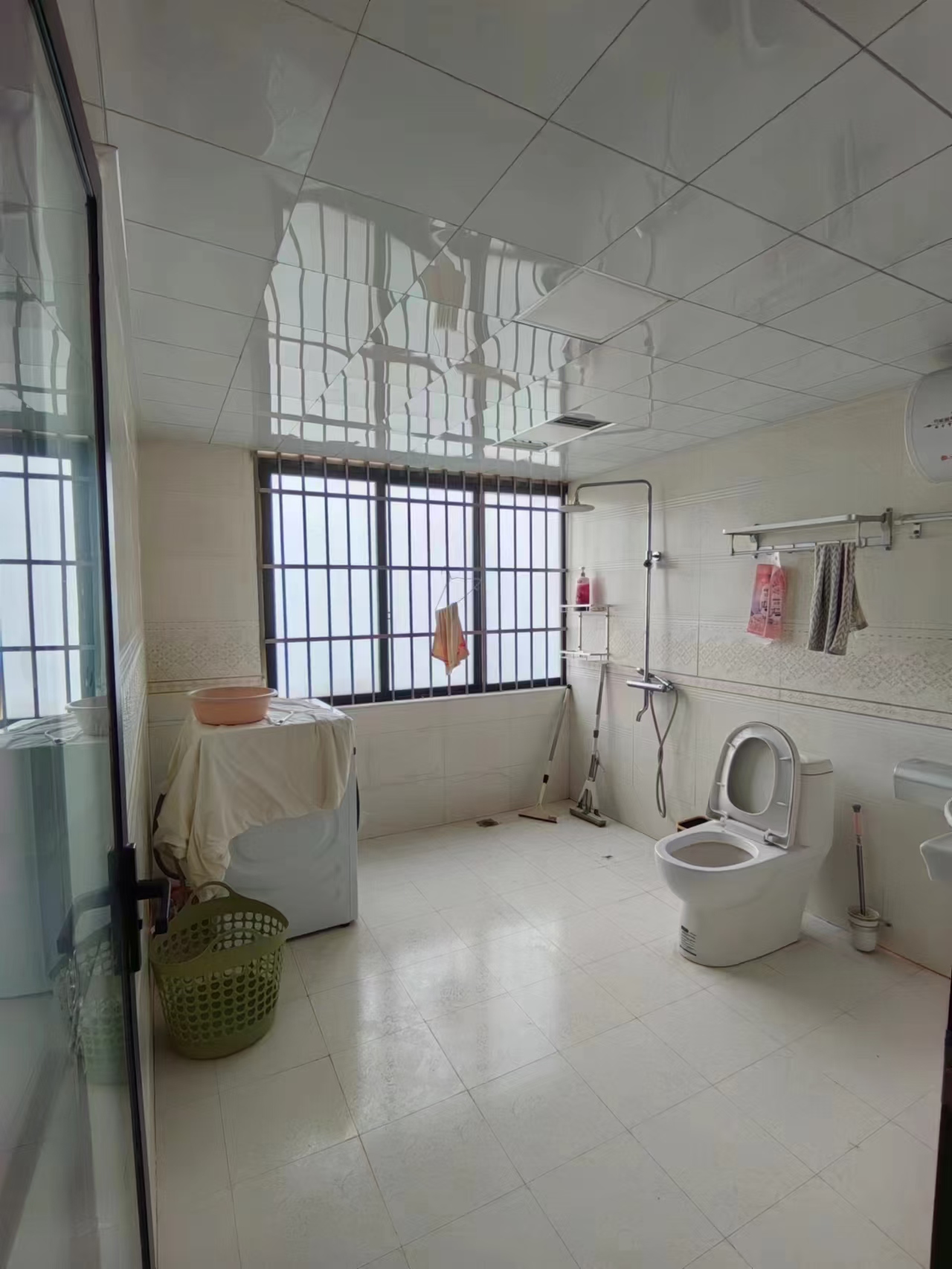 水映豪廷(一,二,三期) 5室2厅3卫 4000.0元/月 水映豪廷(一,二,三期) 5室2厅3卫 4000.0元/月室内图