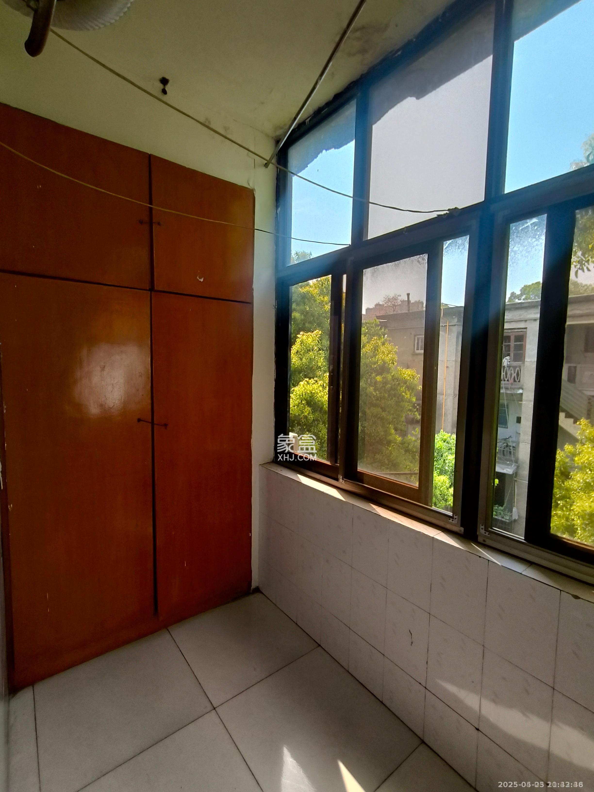 万象新天  2室1厅1卫    2400.0元/月 万象新天  2室1厅1卫    2400.0元/月室内图