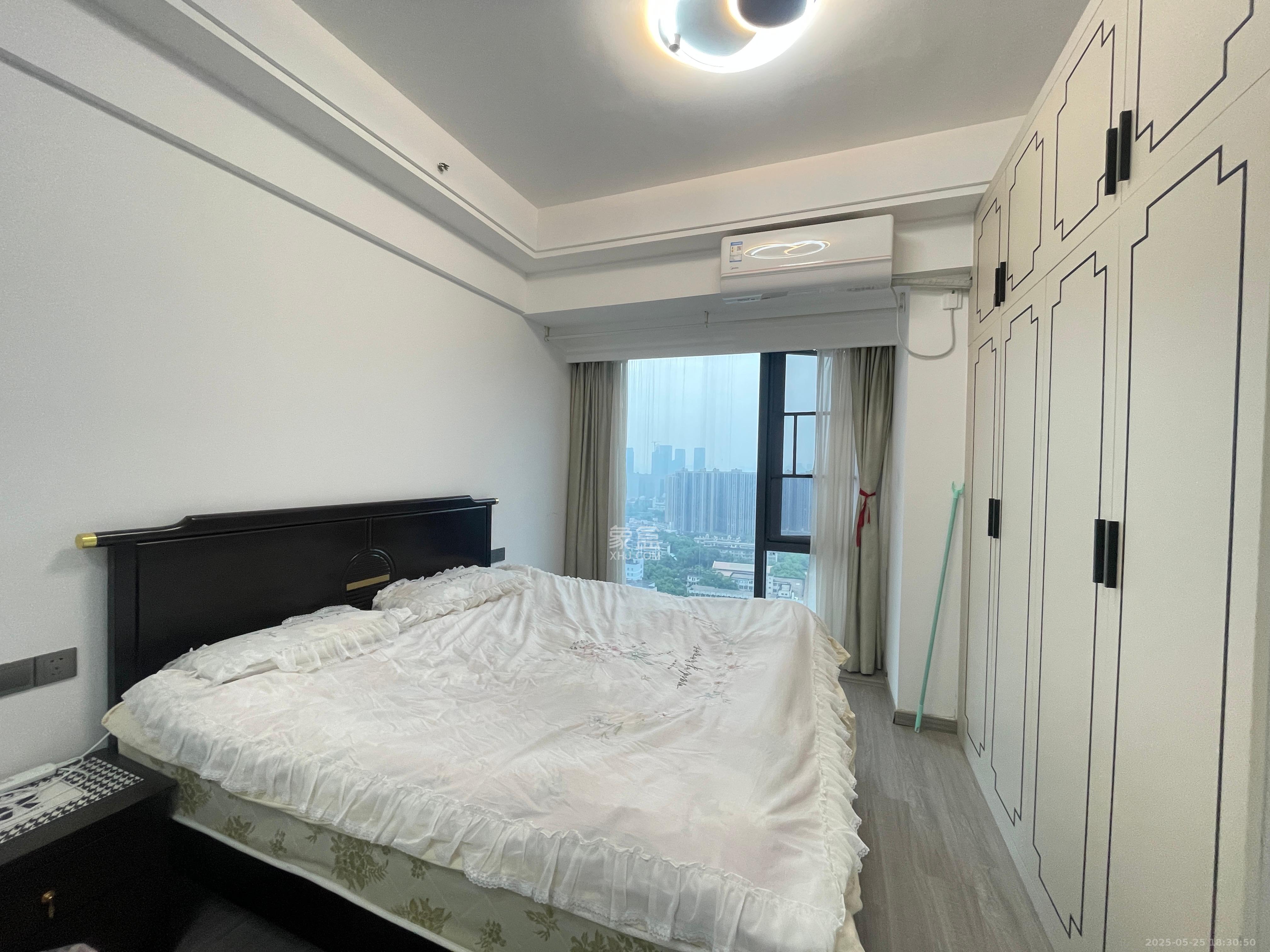 万润时光里  1室1厅1卫   1700.00元/月室内图