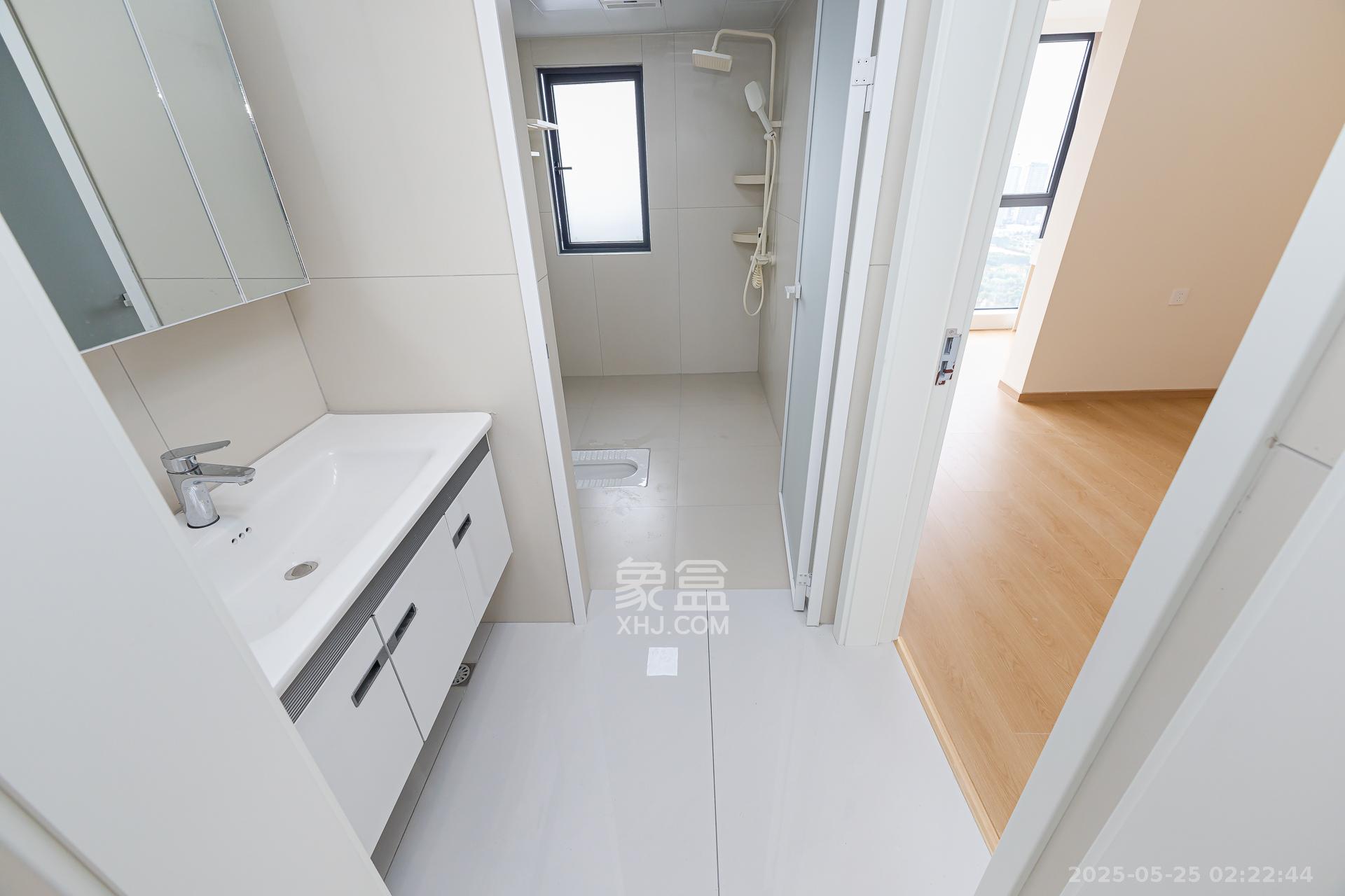 勤诚达新界 4室2厅1卫 109.8万 勤诚达新界 4室2厅1卫 109.8万卫生间