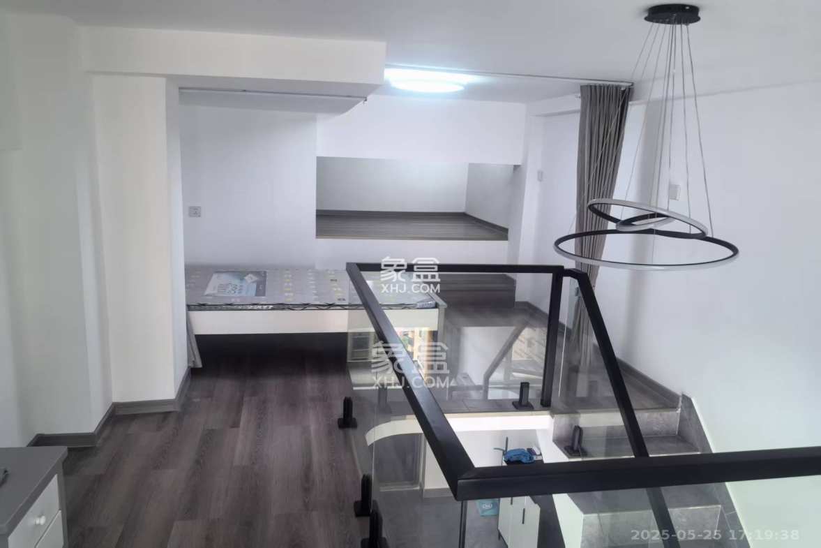 力高凤凰新天 2室1厅1卫 2200.0元/月 力高凤凰新天 2室1厅1卫 2200.0元/月室内图