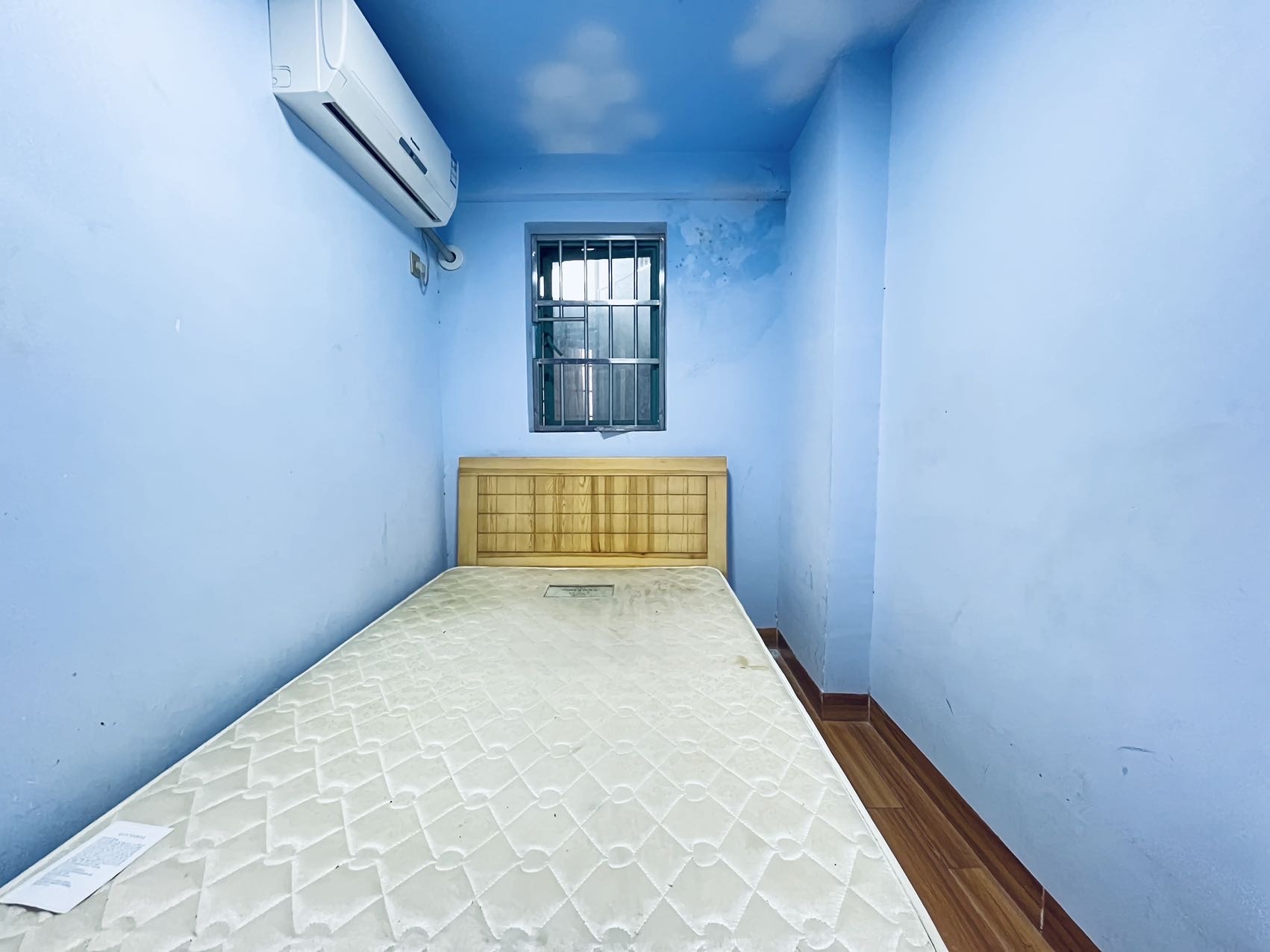 申鑫国际广场 4室2厅2卫 105.0万 申鑫国际广场 4室2厅2卫 105.0万客厅