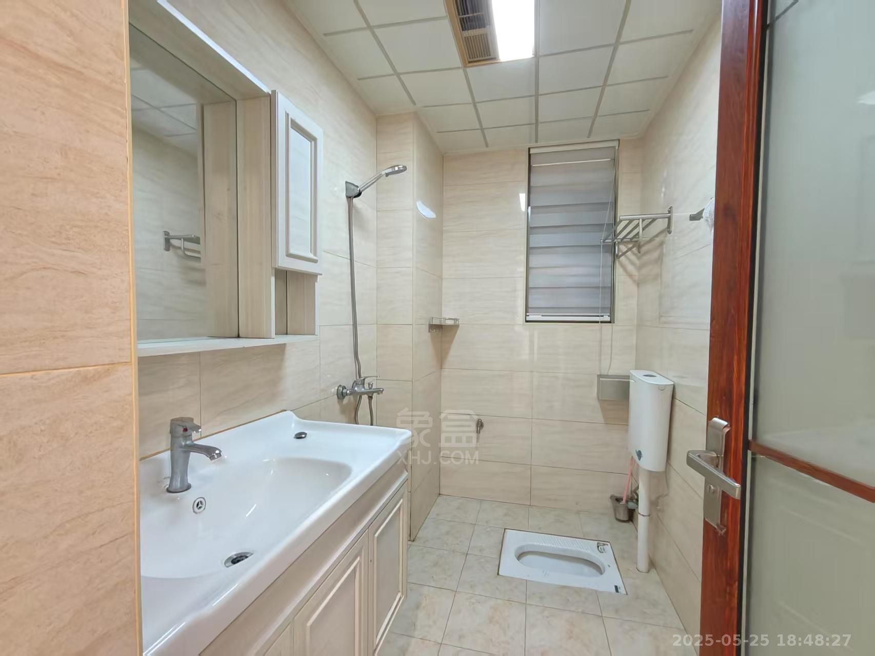 奥园广场 3室2厅2卫 2200.0元/月 奥园广场 3室2厅2卫 2200.0元/月室内图