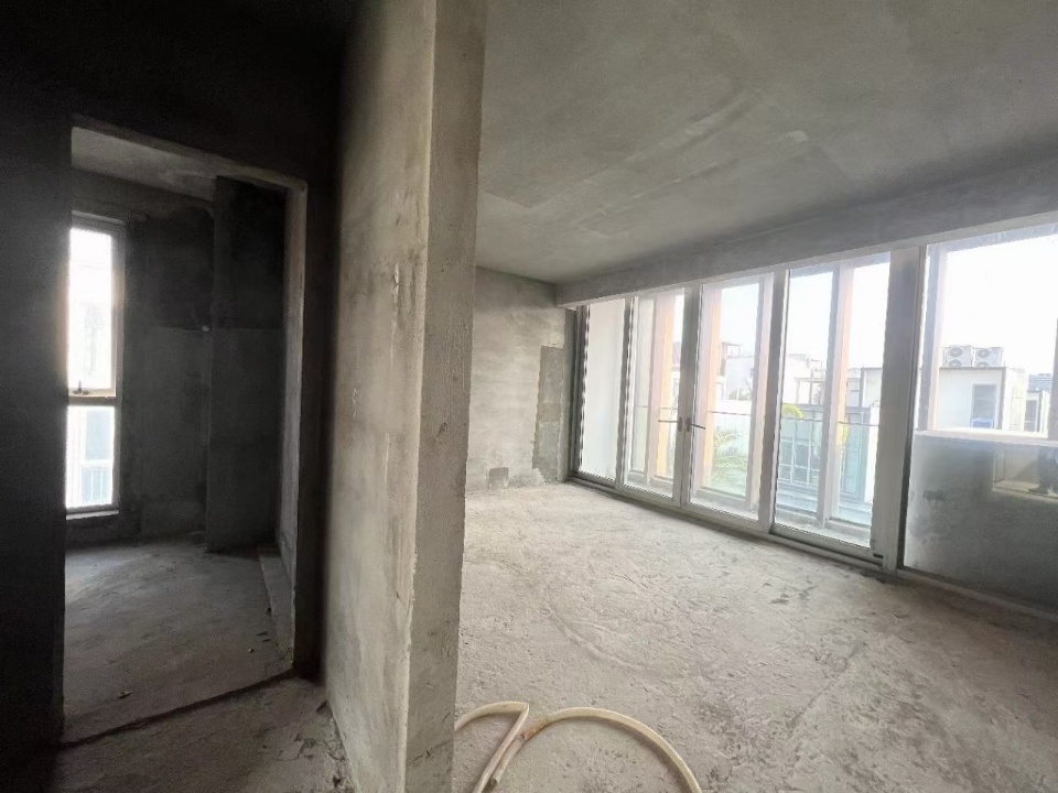 碧桂园中央半岛 6室2厅2卫 420.0万 碧桂园中央半岛 6室2厅2卫 420.0万室内图