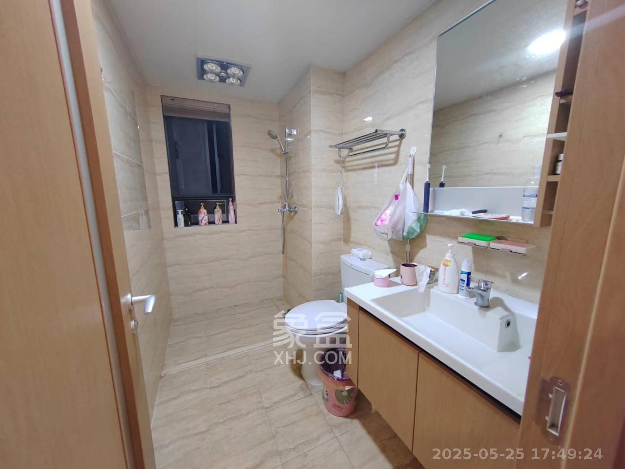 万科魅力之城  3室2厅2卫   2500.00元/月室内图