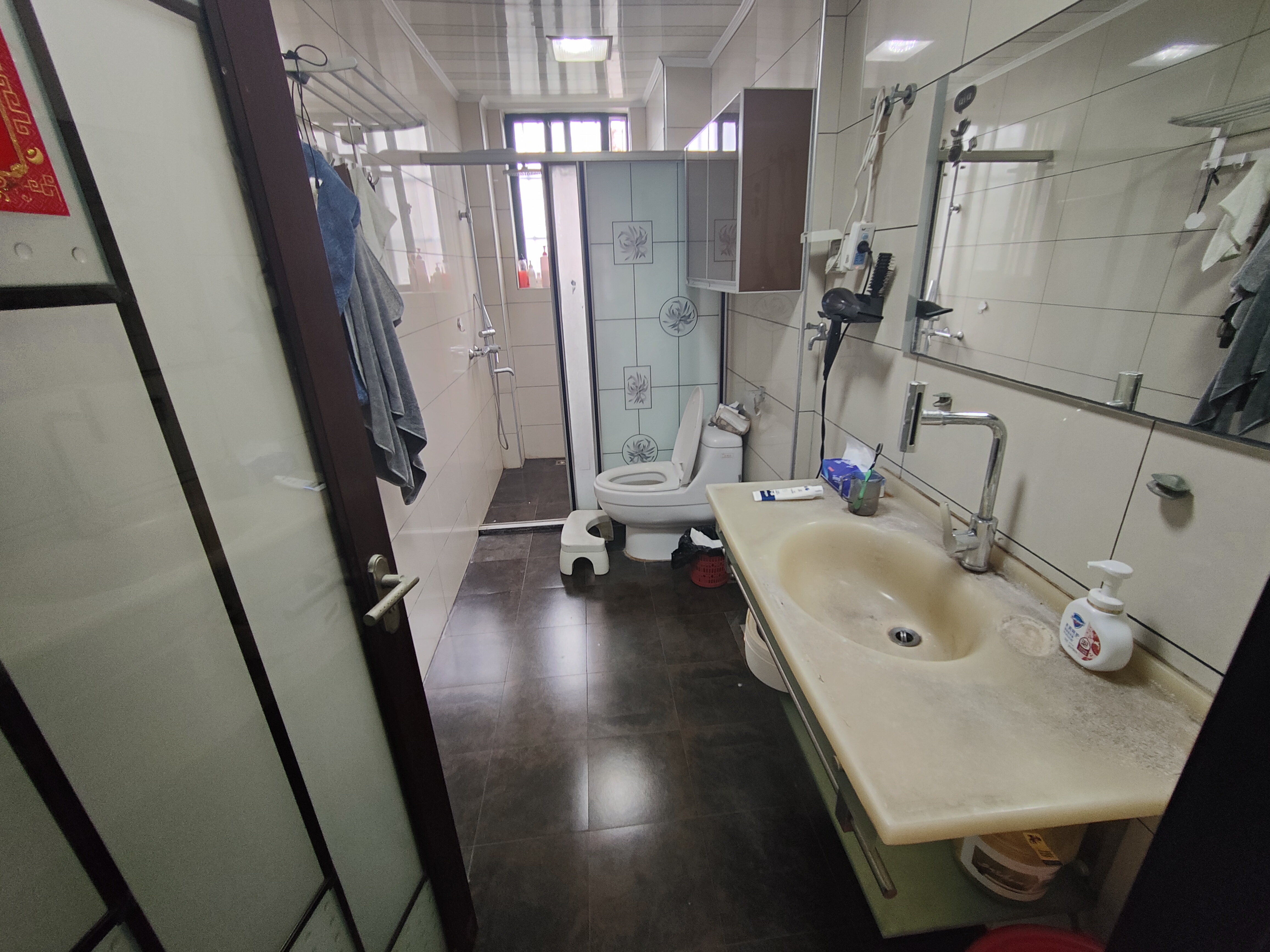华荣府  1室2厅1卫   153.00万客厅