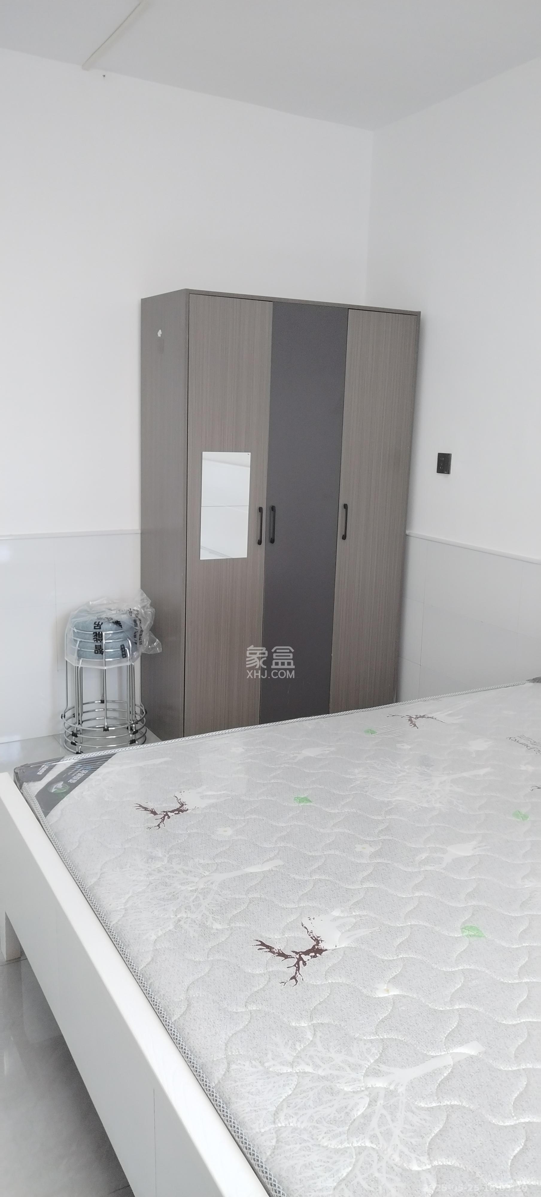 红星电脑电器市场  1室1厅1卫   1180.00元/月室内图