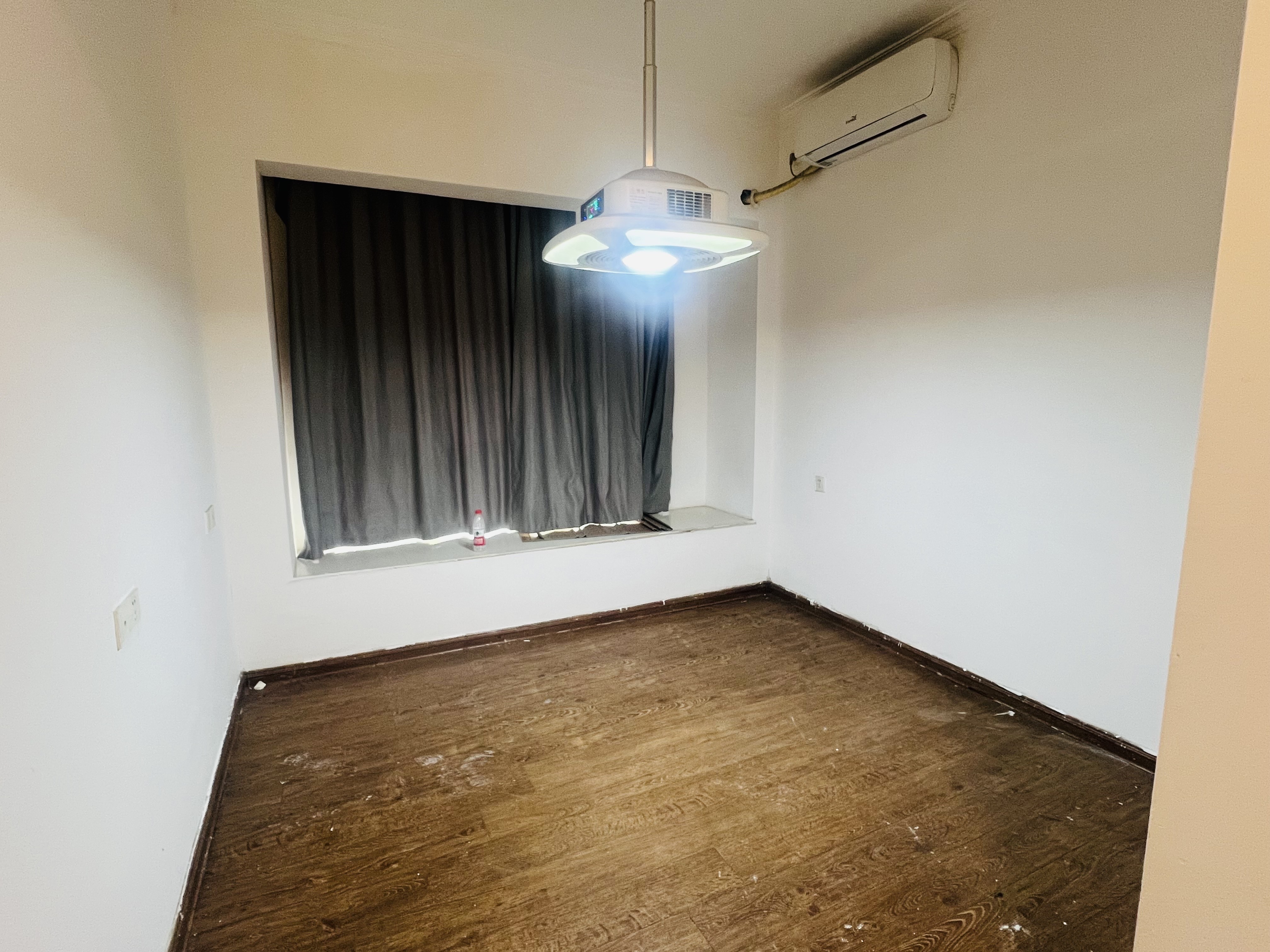 碧桂园 4室2厅2卫 2000.0元/月 碧桂园 4室2厅2卫 2000.0元/月室内图