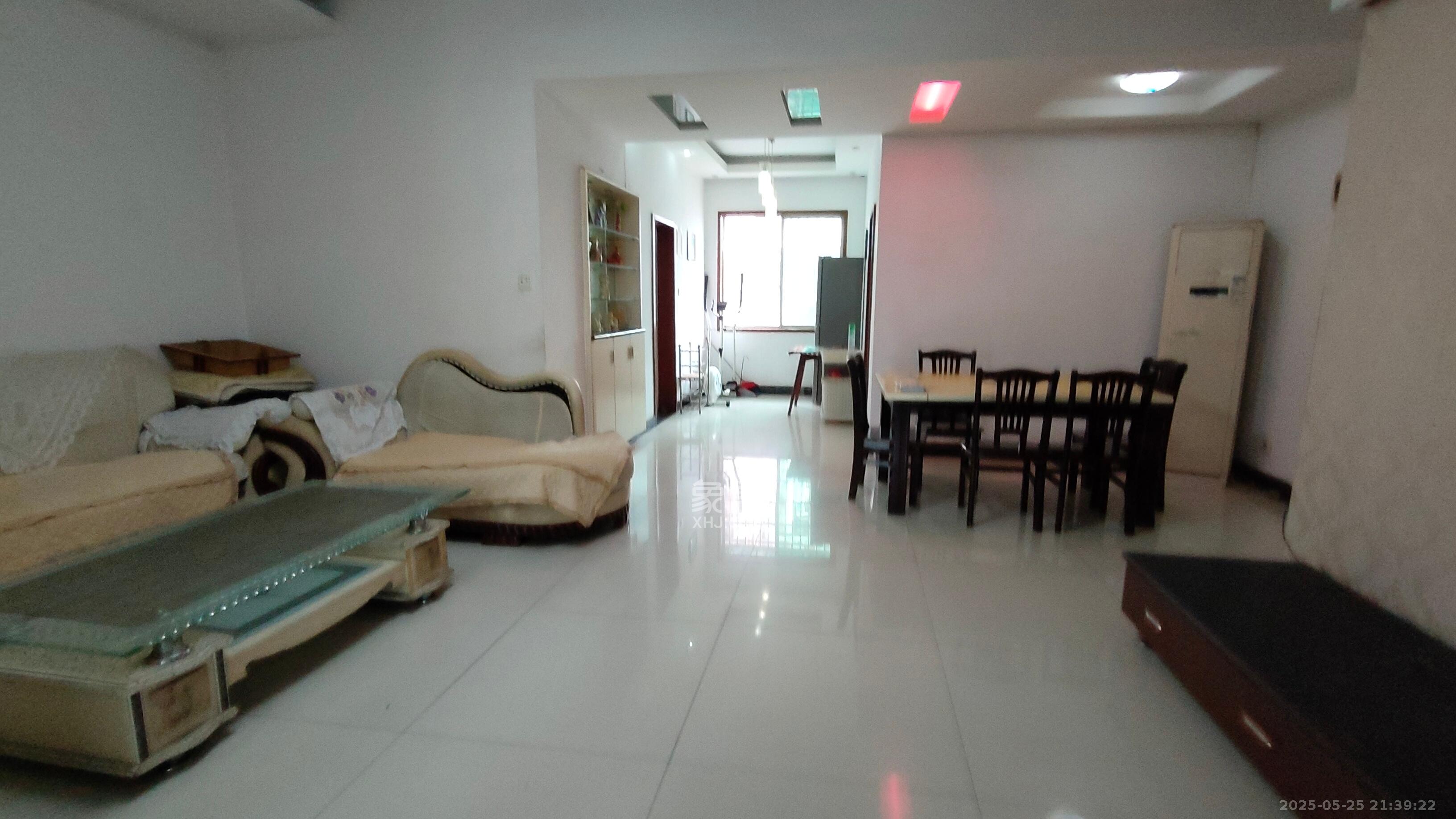 中南汽车世界 3室2厅2卫 1300.0元/月 中南汽车世界 3室2厅2卫 1300.0元/月室内图