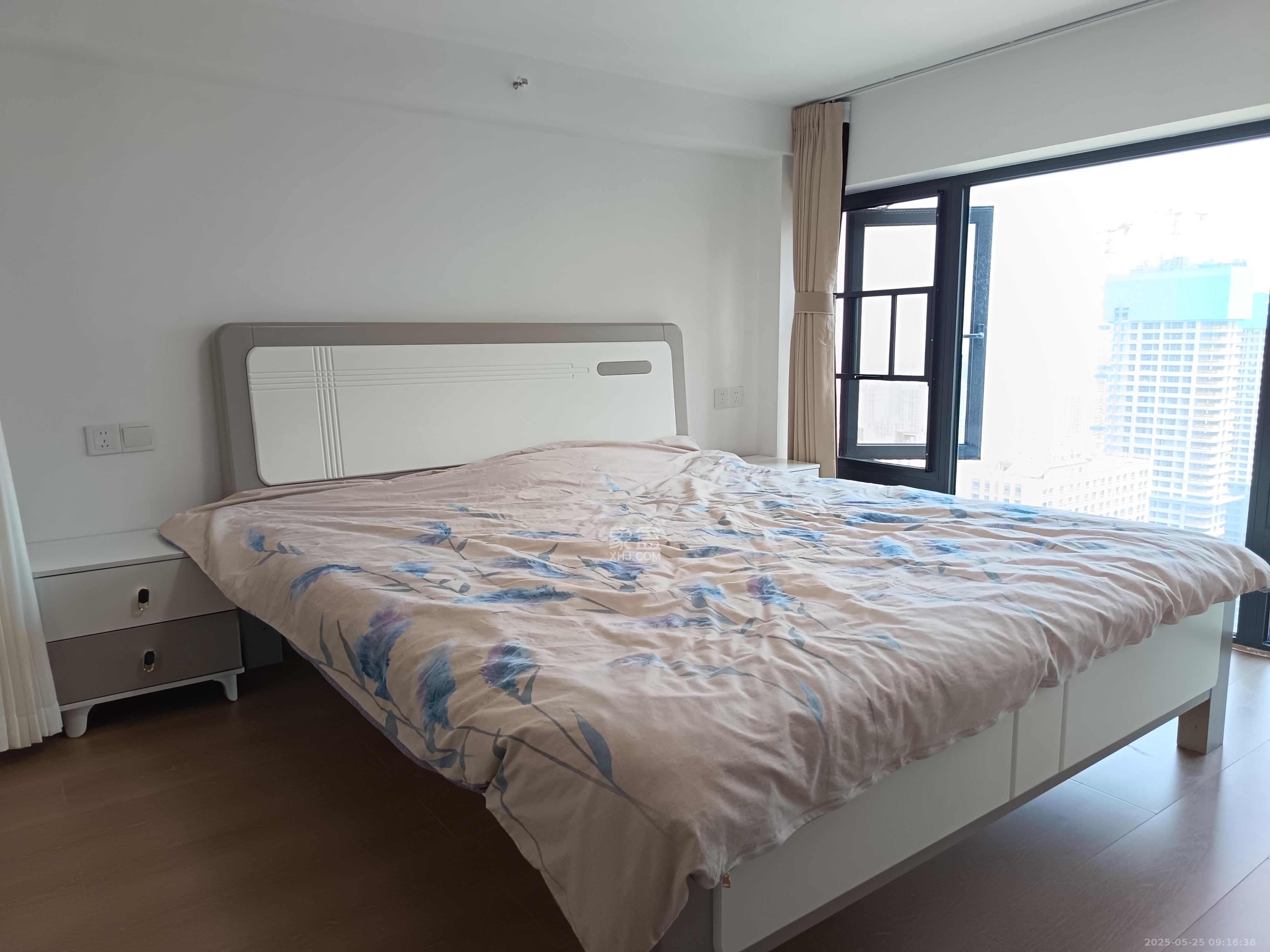 卓越中寰 2室1厅1卫 4300.0元/月 卓越中寰 2室1厅1卫 4300.0元/月室内图