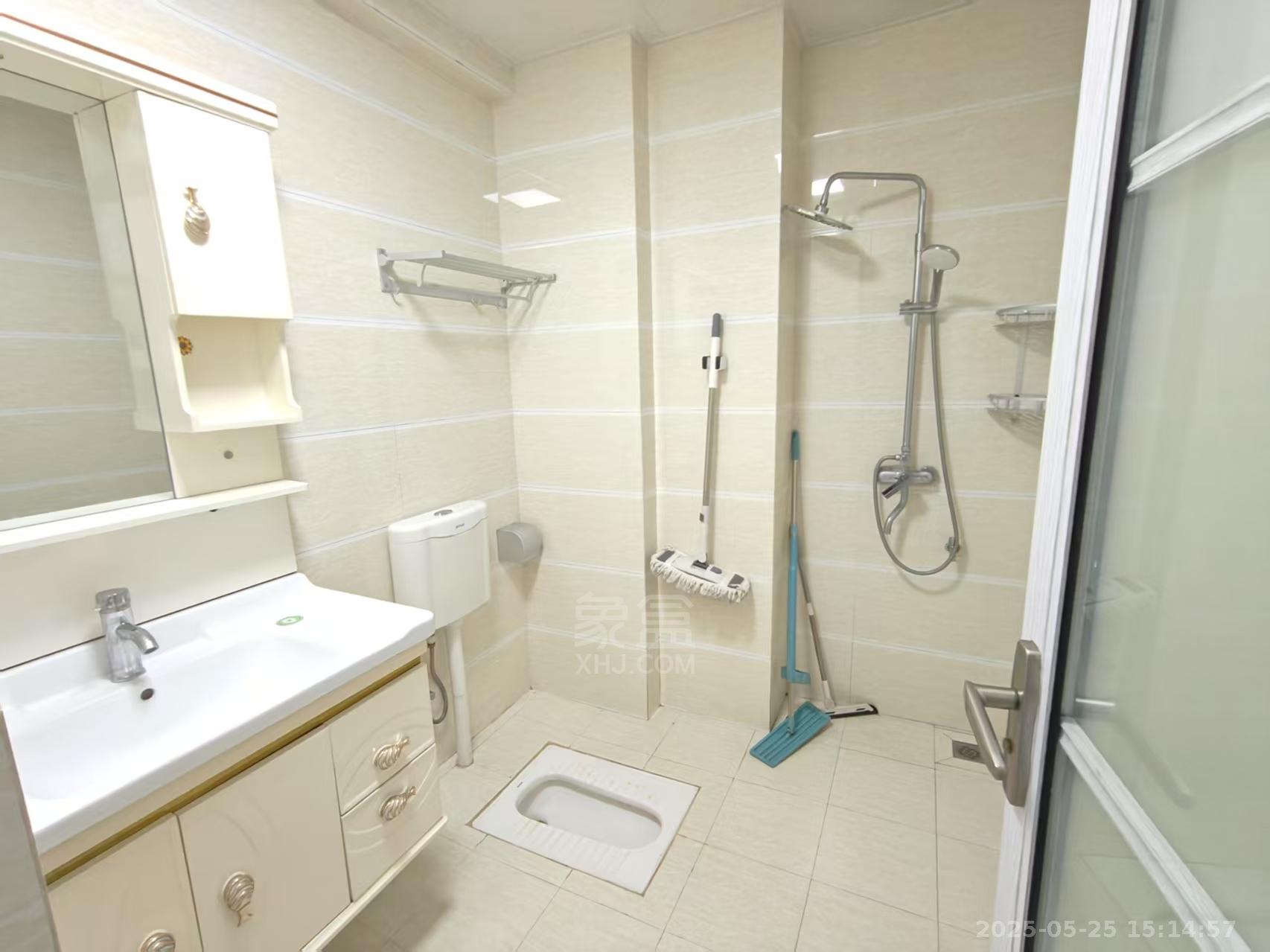 中泰财富湘江 1室1厅1卫 1600.0元/月 中泰财富湘江 1室1厅1卫 1600.0元/月室内图