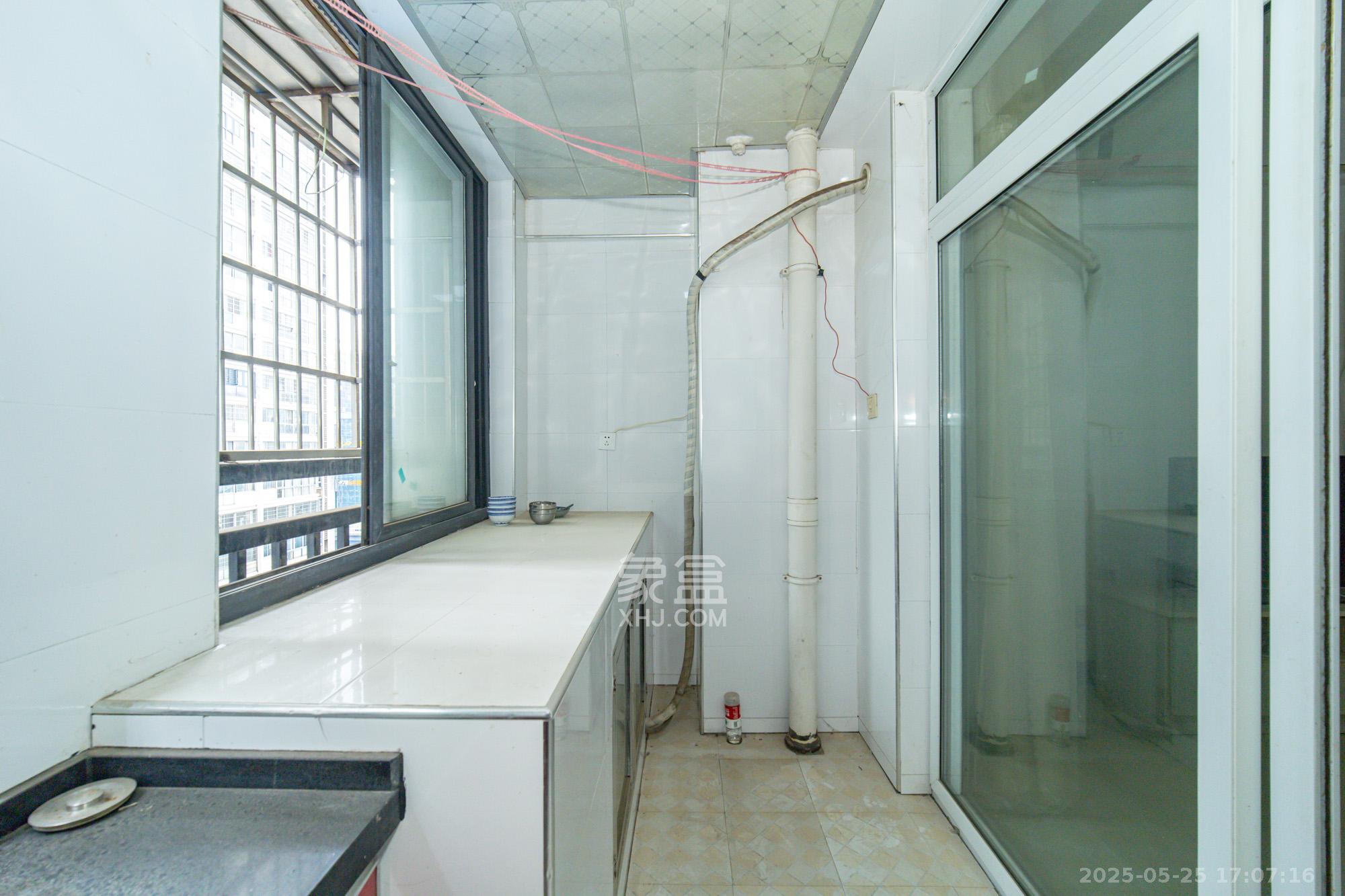 尚都花园城  1室1厅1卫    19.8万厨房