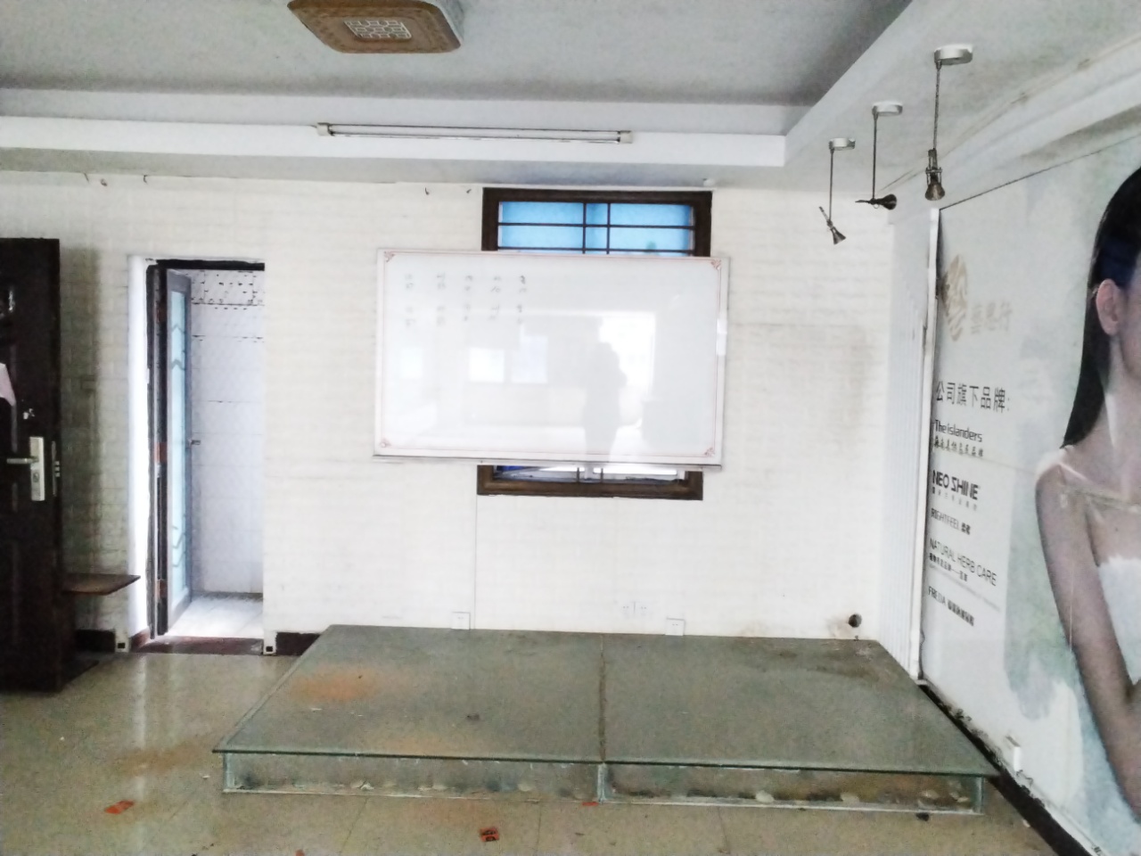 金茂大厦 3室2厅2卫 125.0万 金茂大厦 3室2厅2卫 125.0万室内图