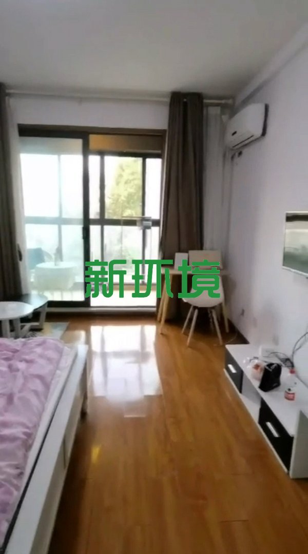 蓝色港湾  1室1厅1卫   24.00万客厅