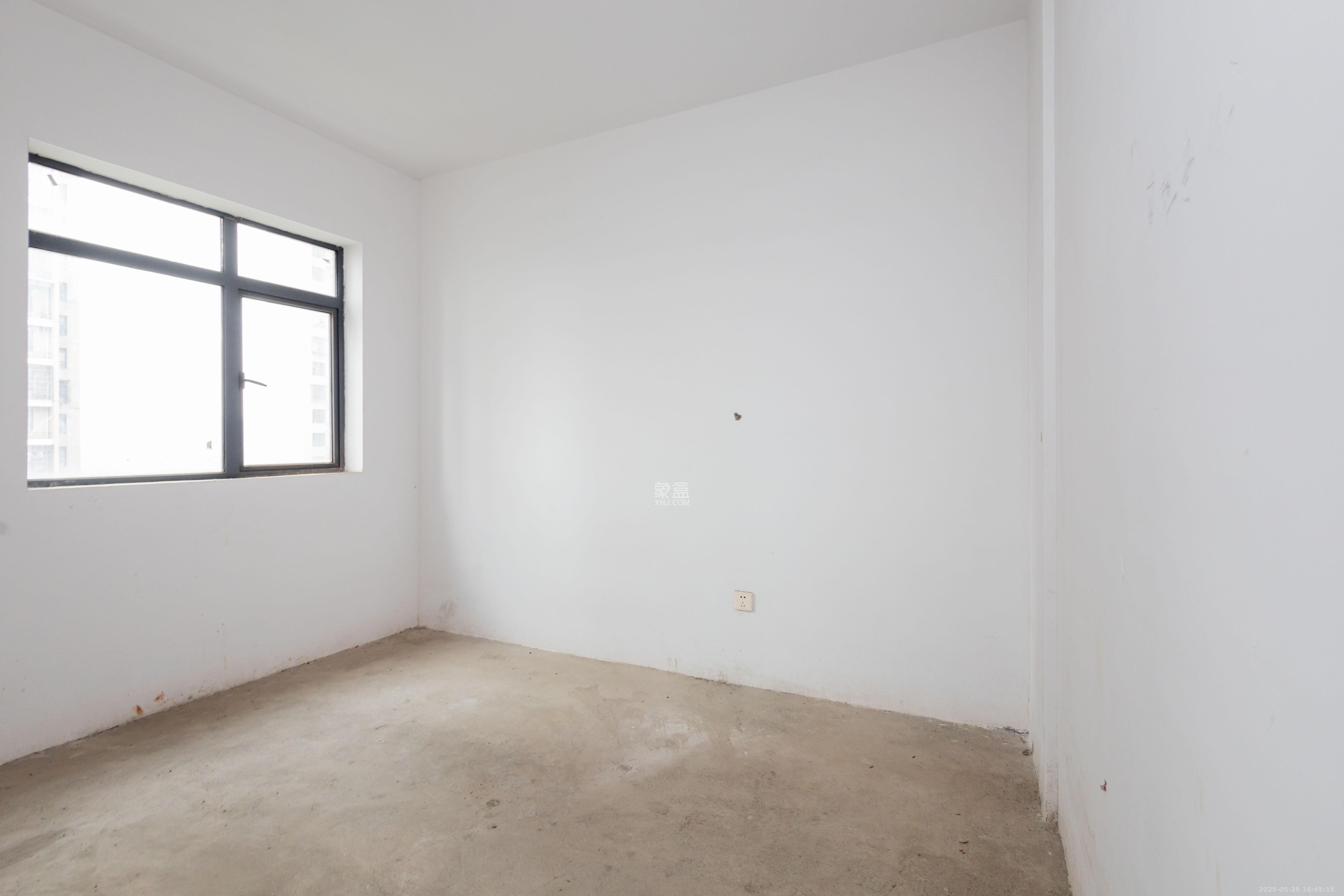 中国铁建国际城二期  4室2厅2卫    69.8万 中国铁建国际城二期  4室2厅2卫    69.8万卧室