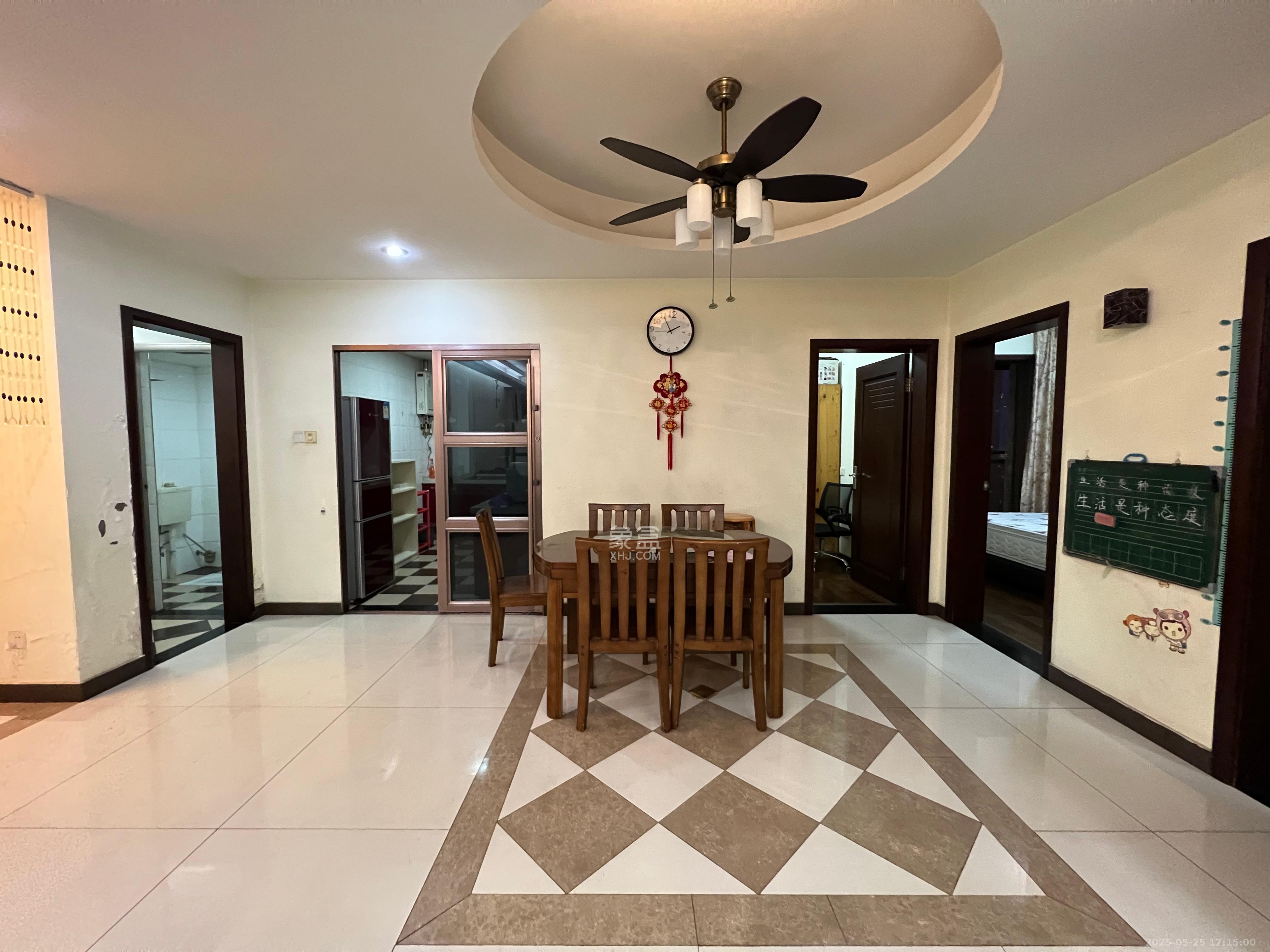 滨江金座 3室2厅2卫 3100.0元/月 滨江金座 3室2厅2卫 3100.0元/月室内图