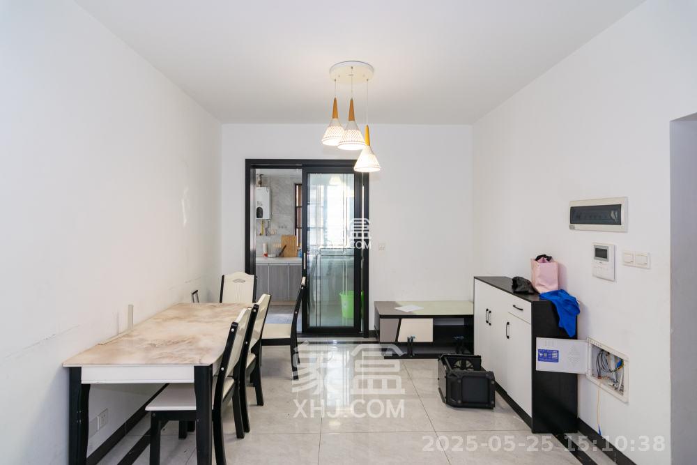 澳海澜庭  5室2厅2卫    2500.0元/月 澳海澜庭  5室2厅2卫    2500.0元/月室内图