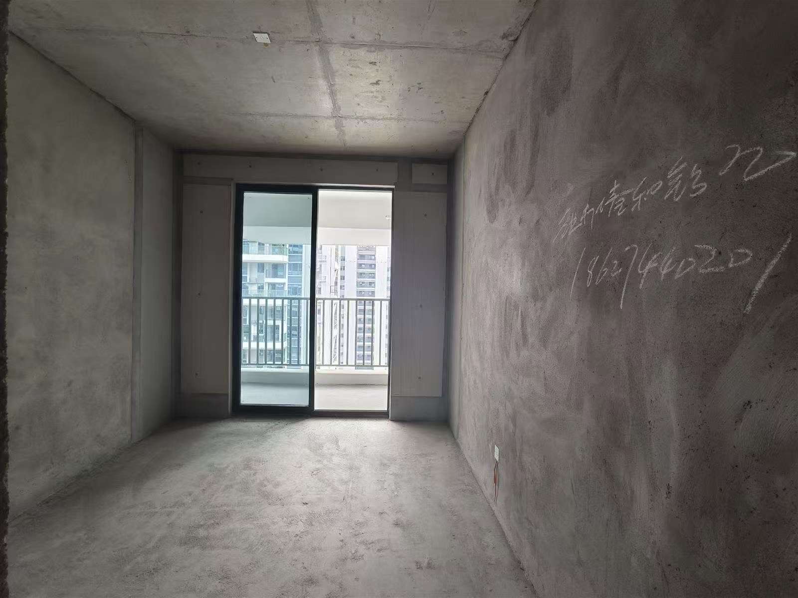 福天君庭 4室2厅2卫 116.0万 福天君庭 4室2厅2卫 116.0万客厅