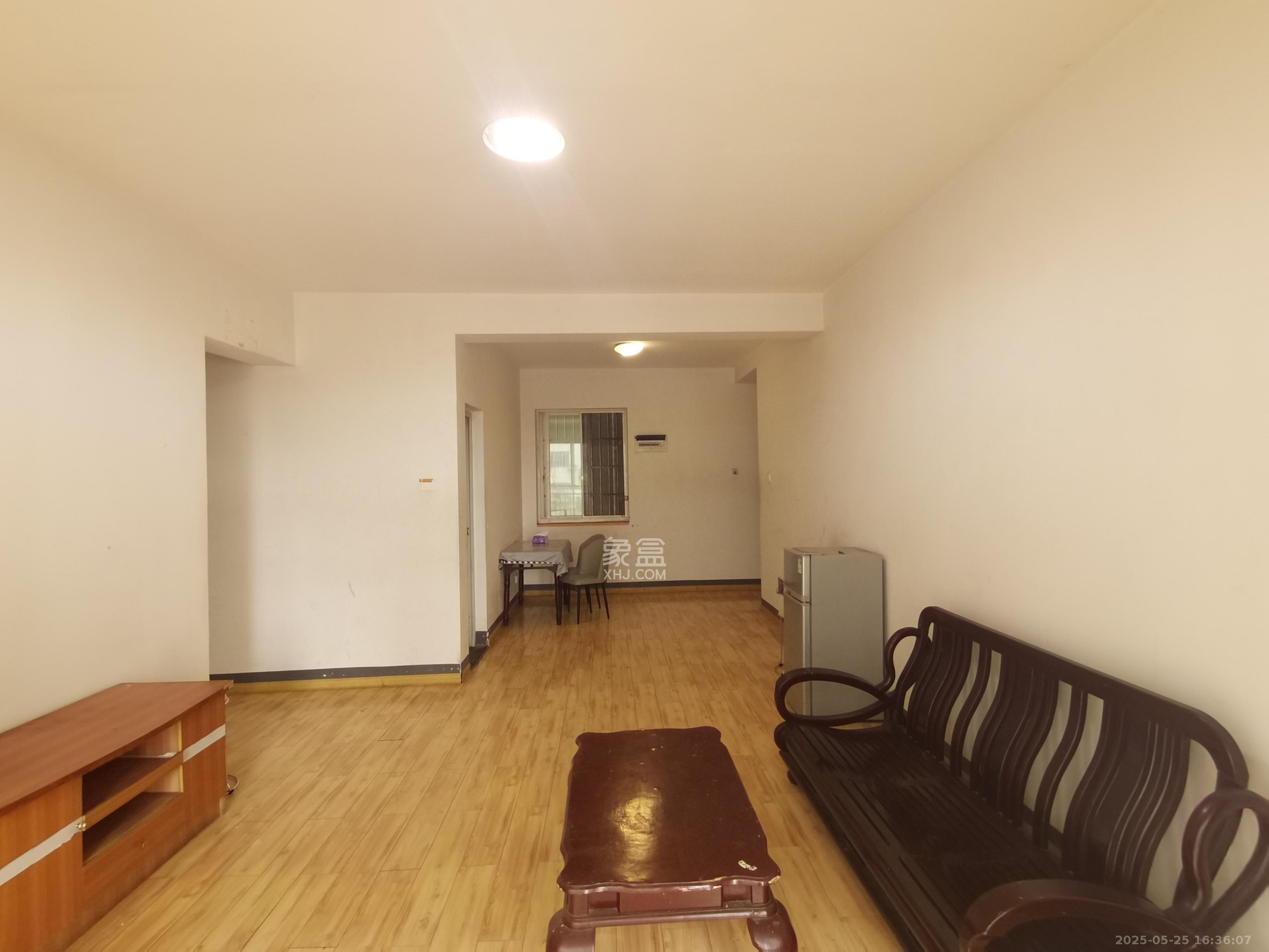 景江雅苑 2室2厅1卫 2300.0元/月 景江雅苑 2室2厅1卫 2300.0元/月室内图