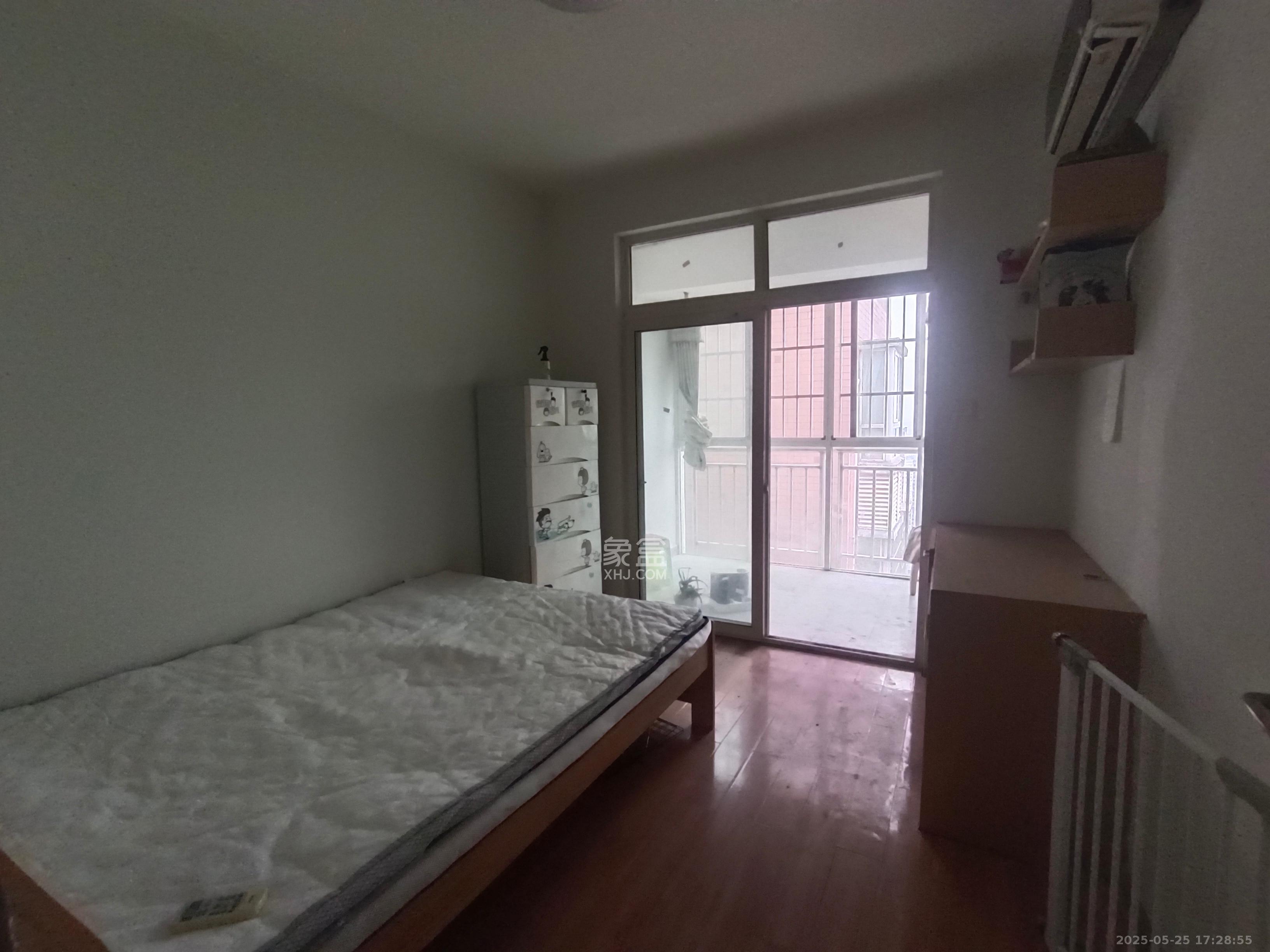 东门尚苑 3室2厅2卫 1800.0元/月 东门尚苑 3室2厅2卫 1800.0元/月室内图