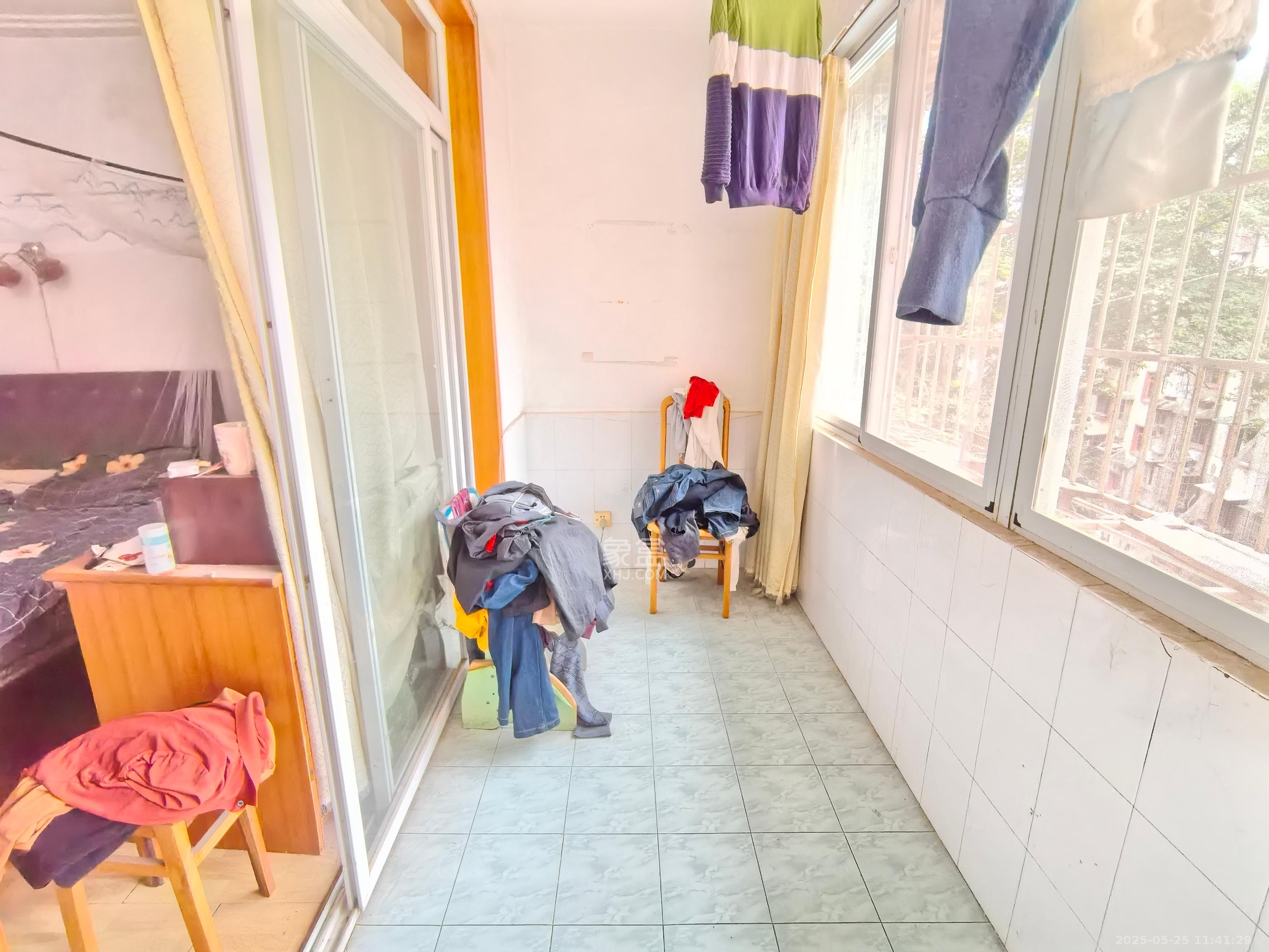 中建五局信和苑二区 2室2厅1卫 1600.0元/月 中建五局信和苑二区 2室2厅1卫 1600.0元/月室内图