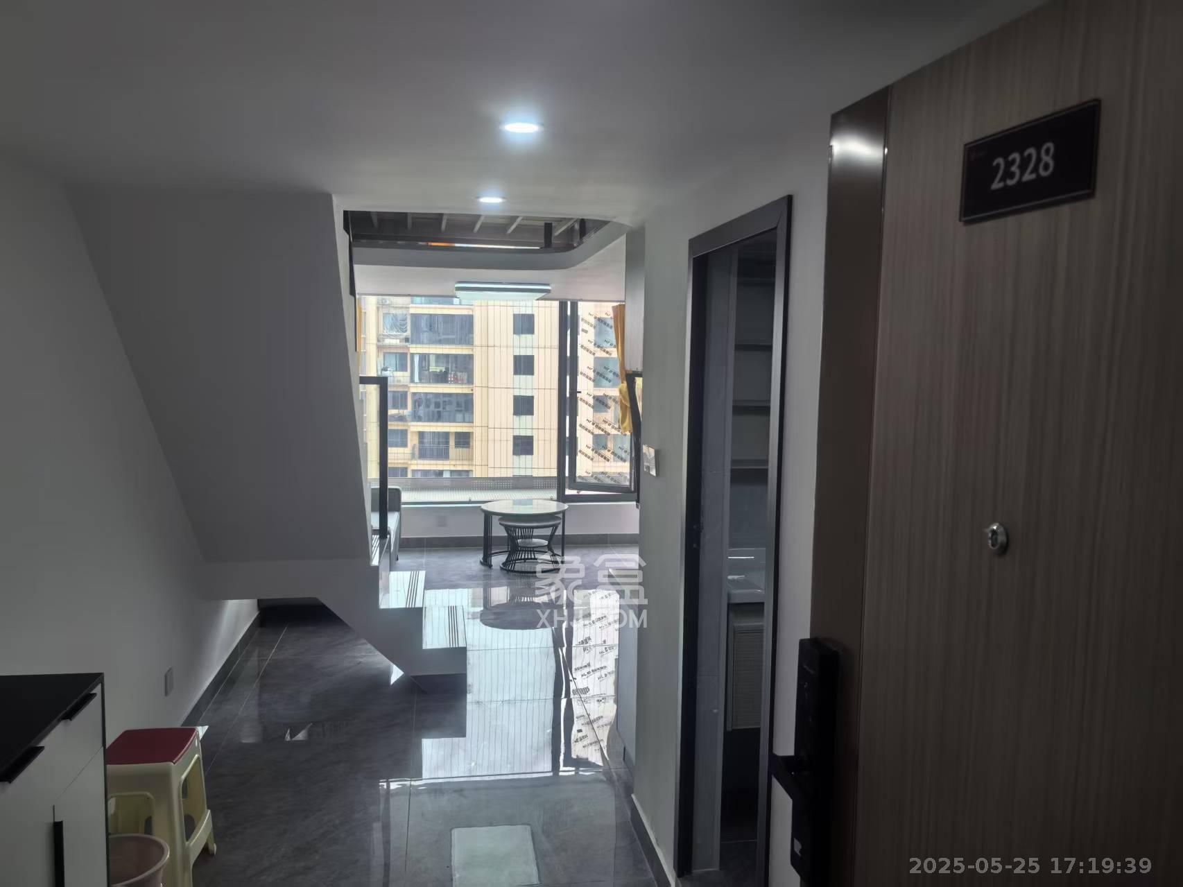 力高凤凰新天 2室1厅1卫 2200.0元/月 力高凤凰新天 2室1厅1卫 2200.0元/月室内图