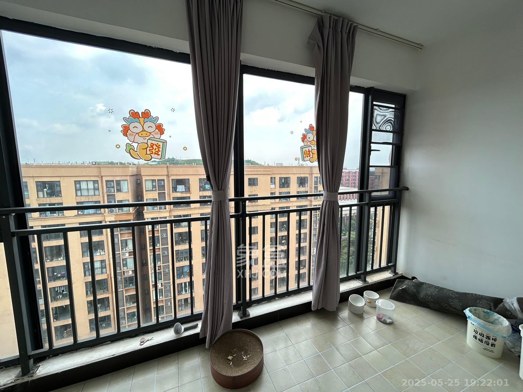 怡海星城 3室2厅2卫 2600.0元/月 怡海星城 3室2厅2卫 2600.0元/月室内图