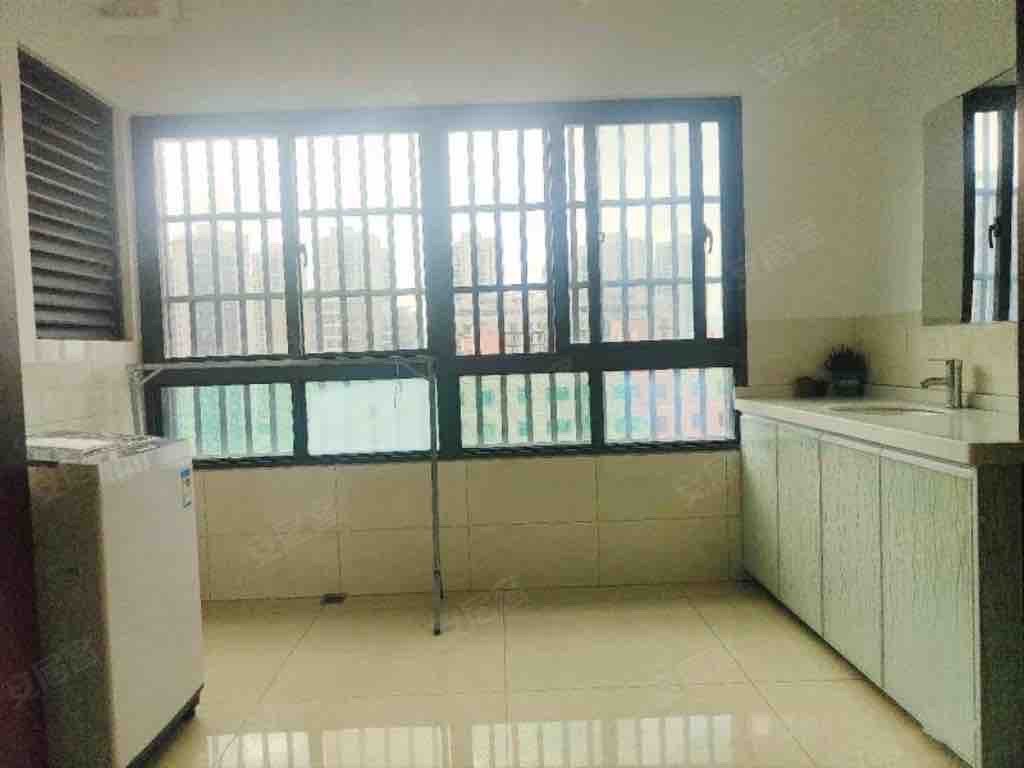 绿地海德公馆 3室2厅1卫 3000.0元/月 绿地海德公馆 3室2厅1卫 3000.0元/月室内图