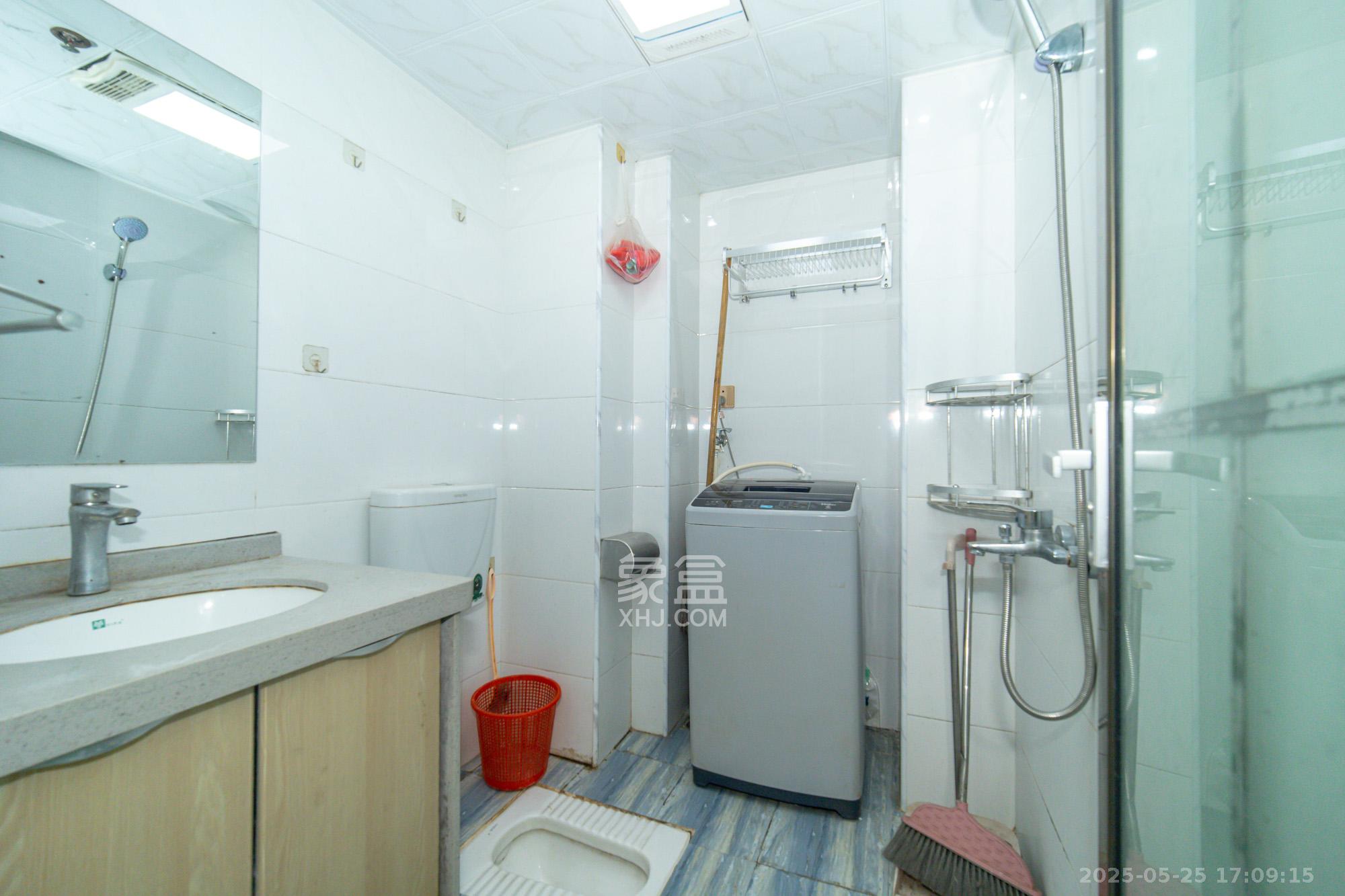 国泰九龙湾 1室1厅1卫 22.8万 国泰九龙湾 1室1厅1卫 22.8万卫生间