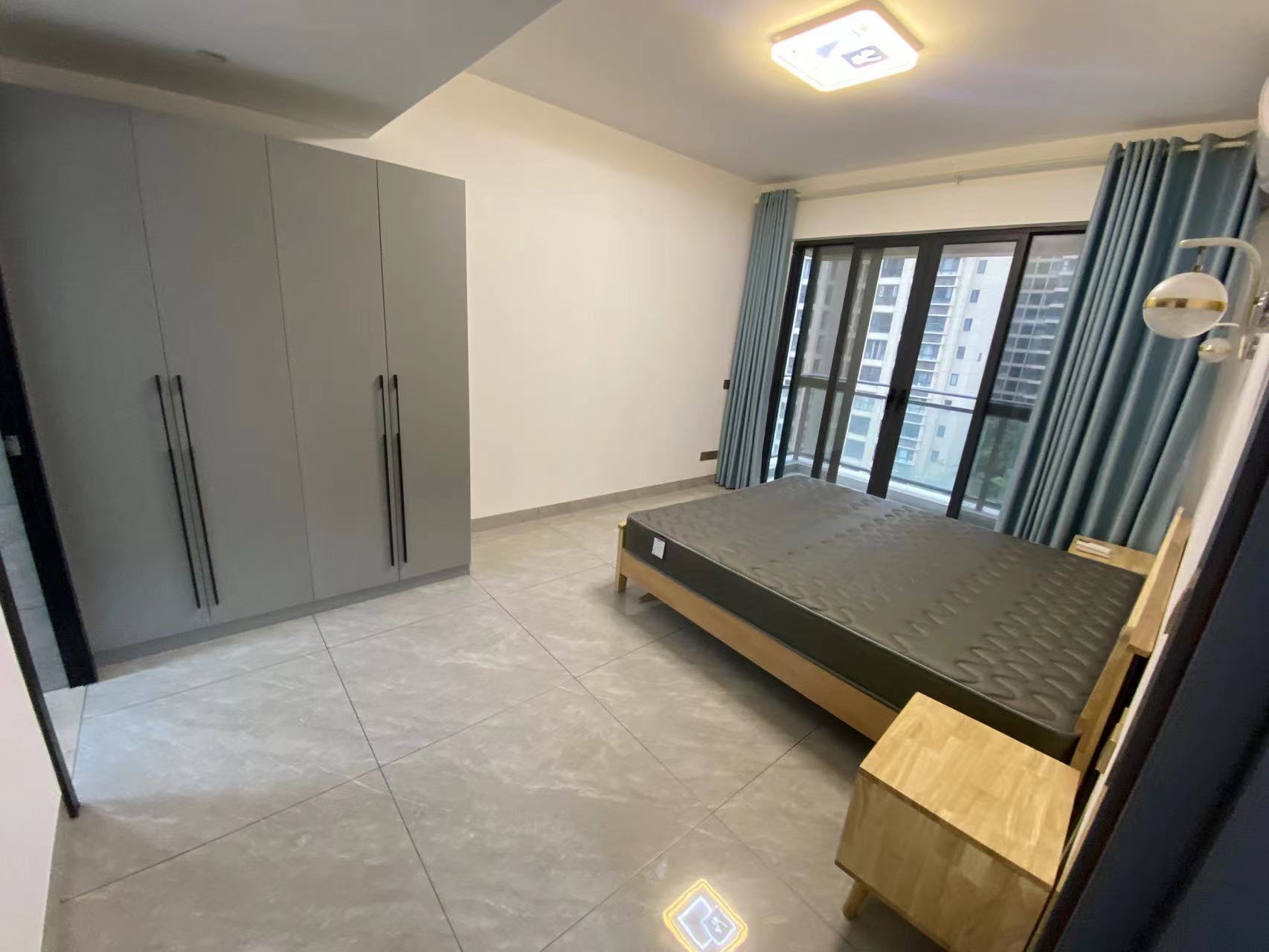 伊泰天骄二期  3室2厅2卫   2600.00元/月室内图