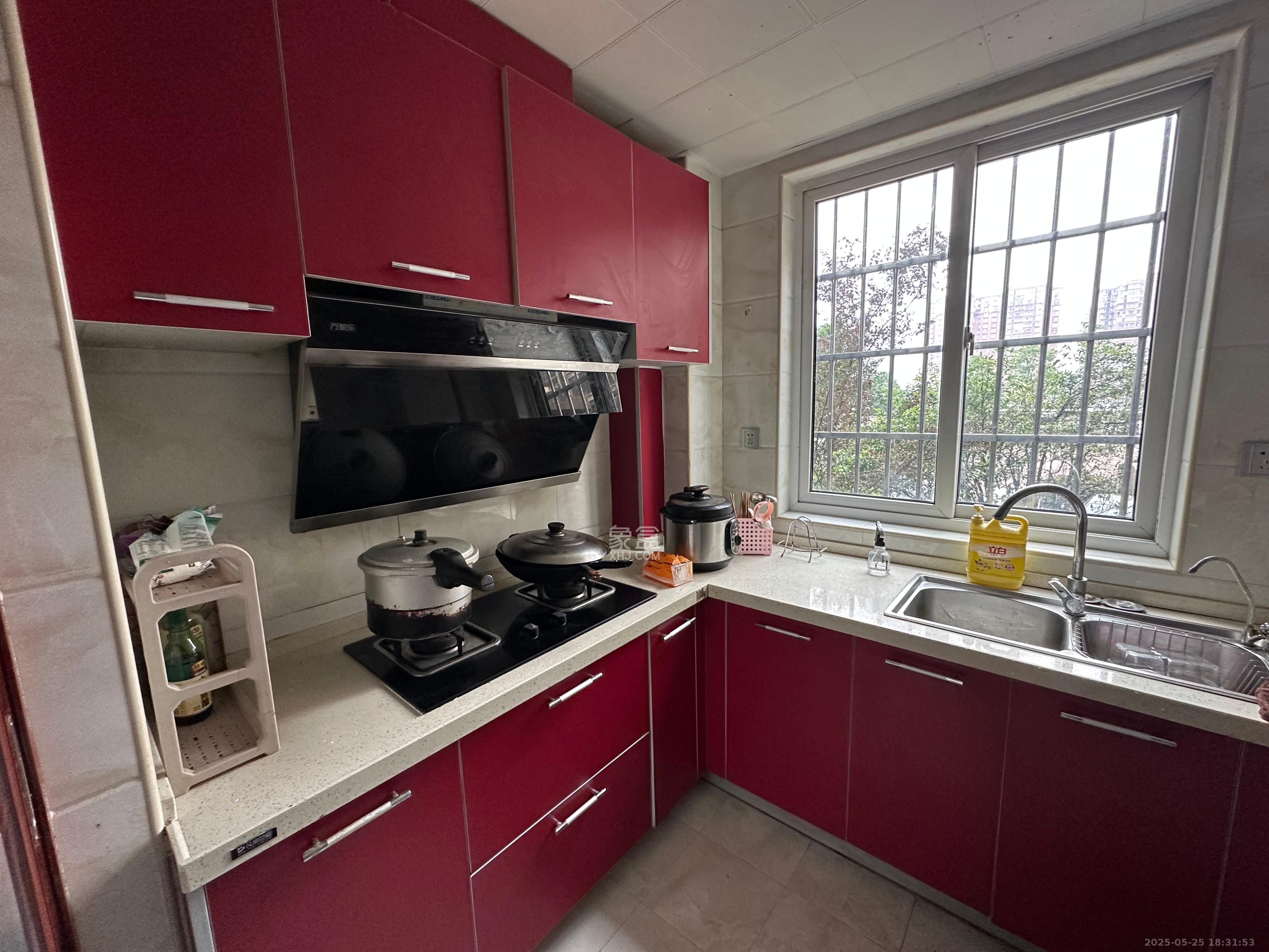 鑫天格林香山 3室2厅1卫 1500.0元/月 鑫天格林香山 3室2厅1卫 1500.0元/月室内图