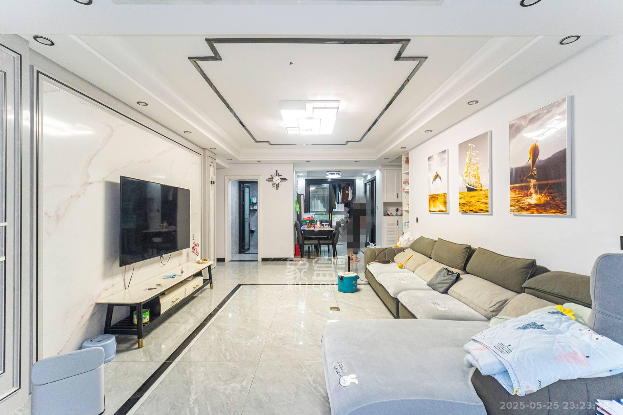 星湖湾二期洋房  3室2厅2卫    118.0万 星湖湾二期洋房  3室2厅2卫    118.0万客厅