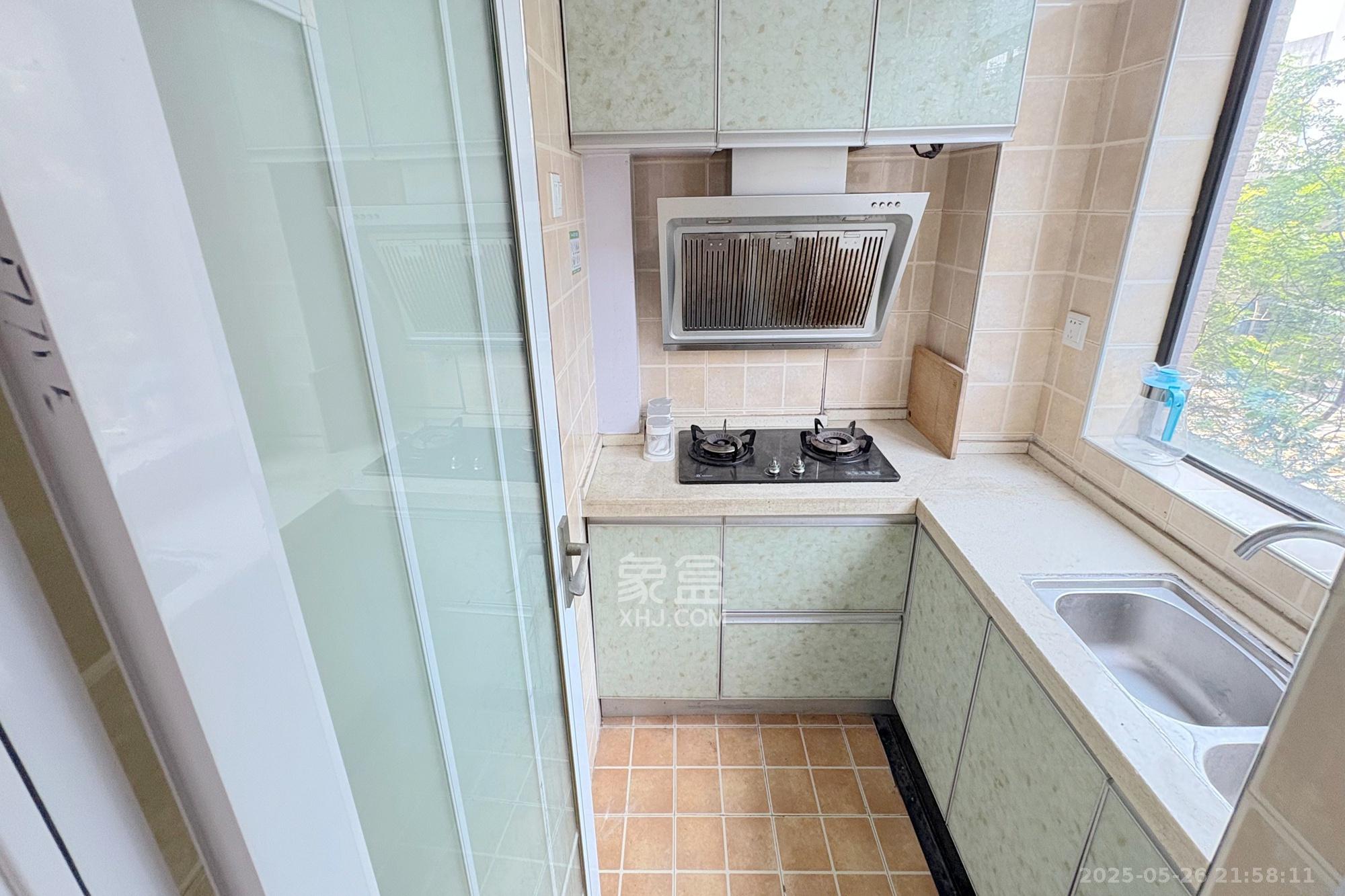 湘域城邦(湘域国际中心)  1室1厅1卫    58.8万 湘域城邦(湘域国际中心)  1室1厅1卫    58.8万厨房