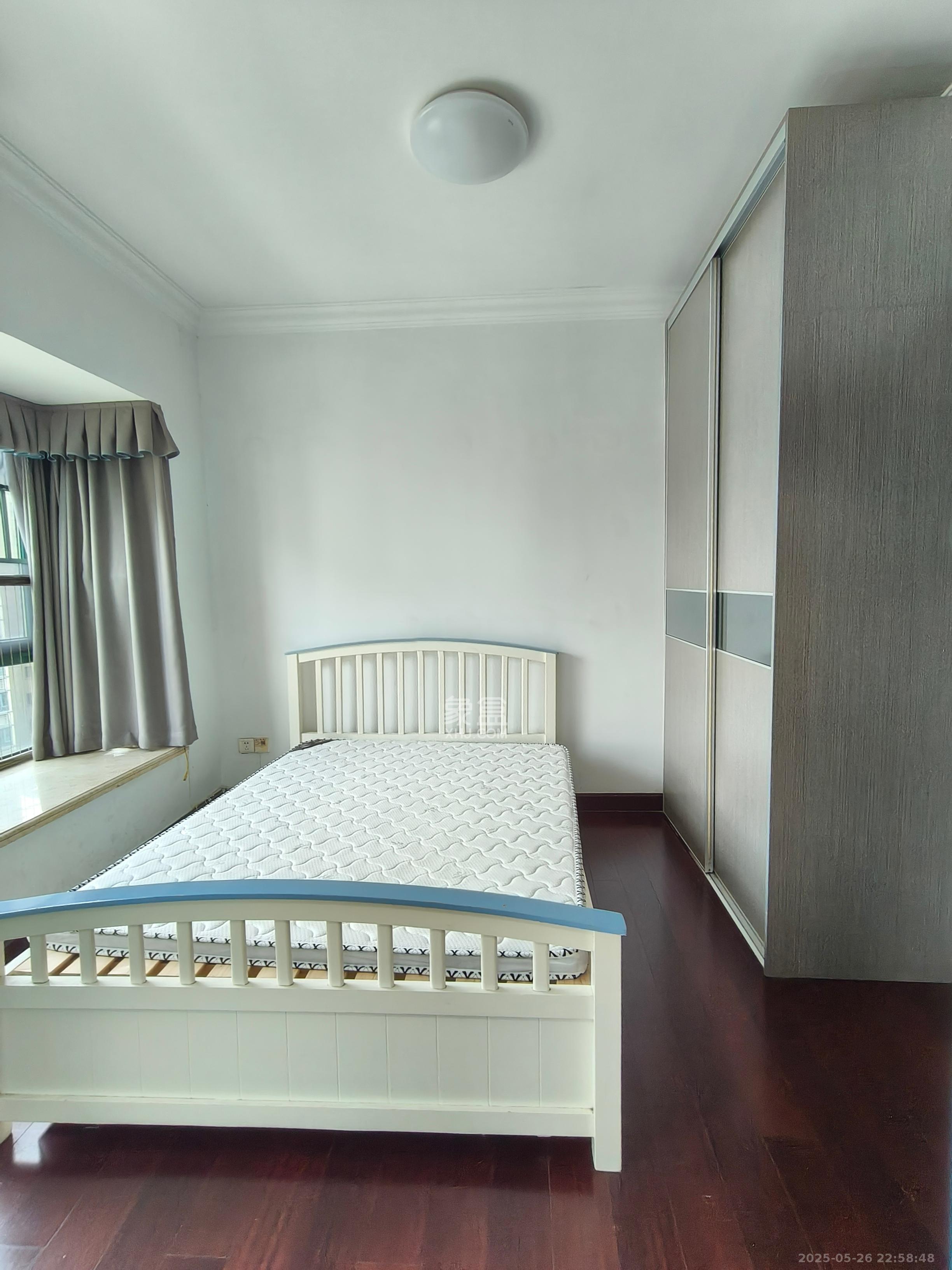 恒大城 3室2厅1卫 2300.0元/月 恒大城 3室2厅1卫 2300.0元/月室内图