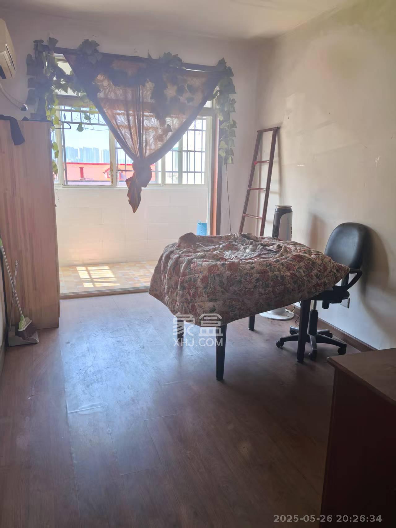 富绿新村  3室2厅2卫   1700.00元/月室内图