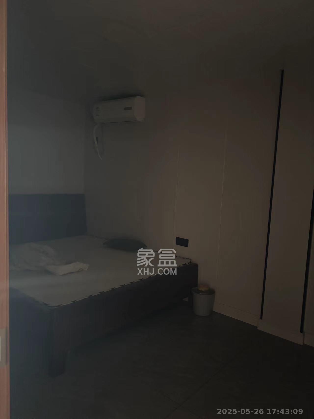 山水人家三期   130.05㎡     4000.00元/月室内图