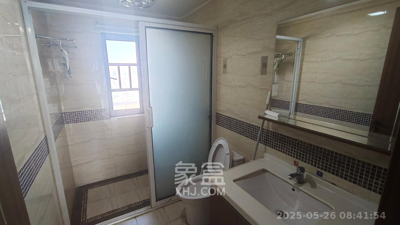 万科城市花园  3室1厅2卫    2500.0元/月室内图