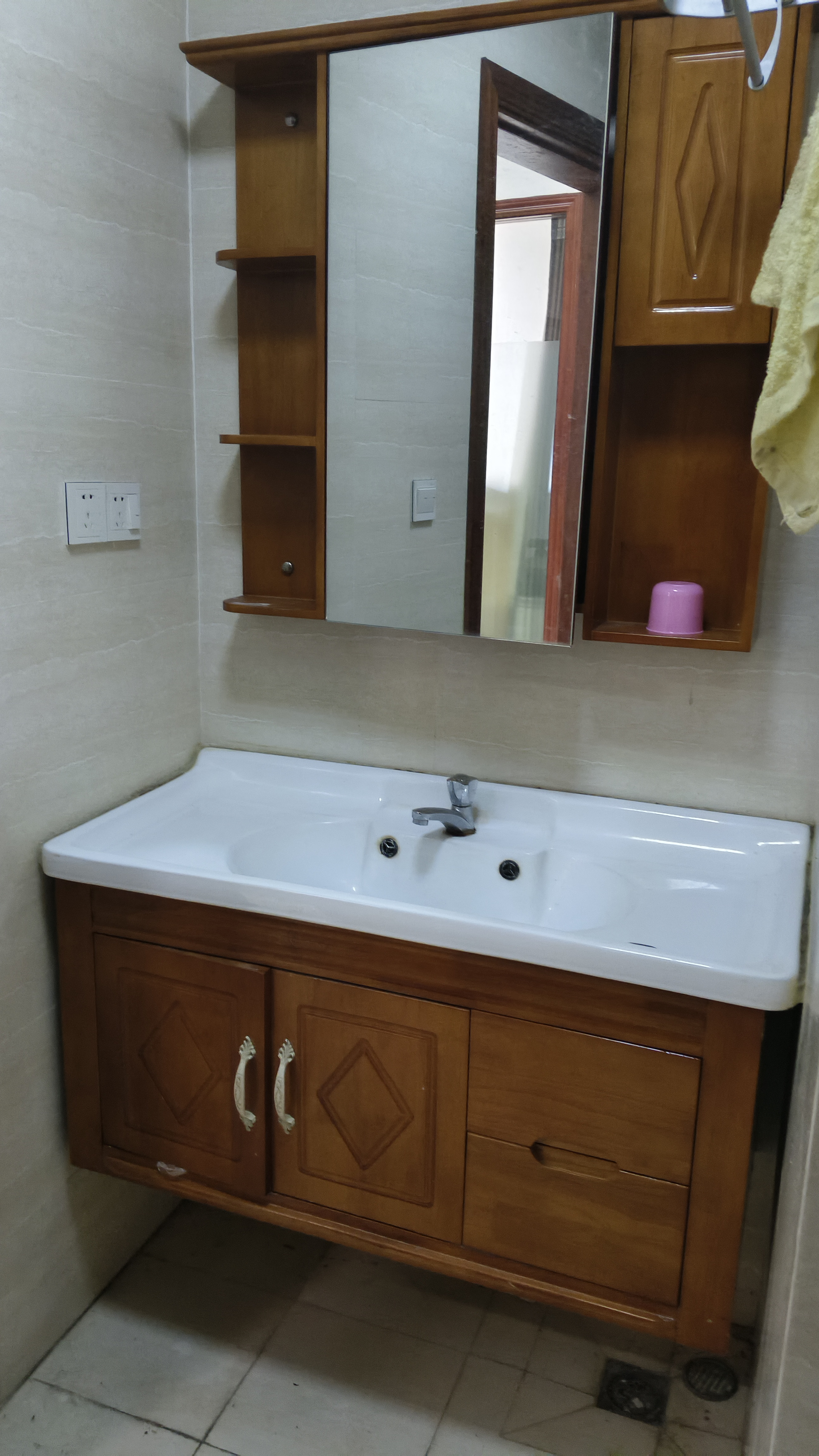 昌茂花园 3室2厅1卫 3000.0元/月 昌茂花园 3室2厅1卫 3000.0元/月室内图